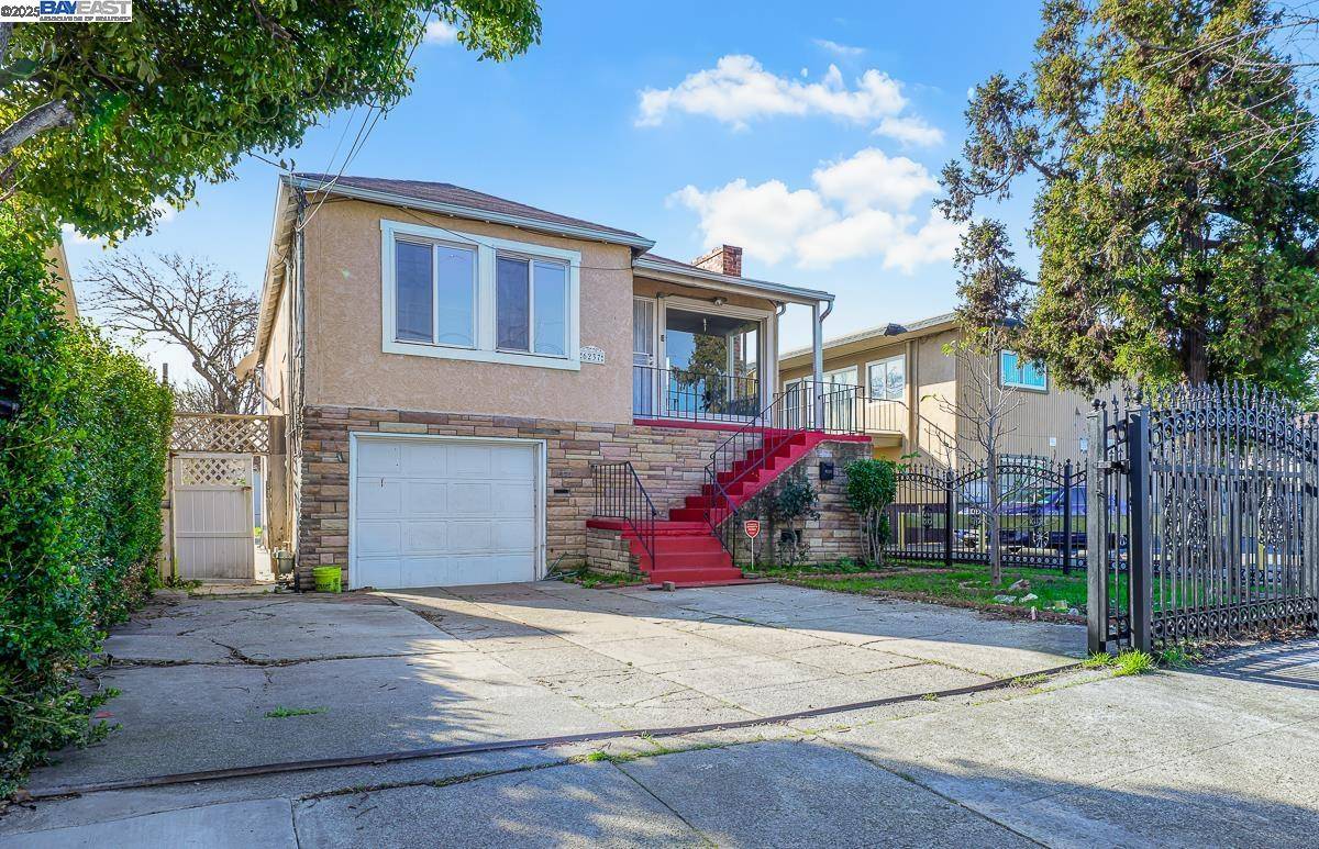 Oakland, CA 94621,6237 Hayes St