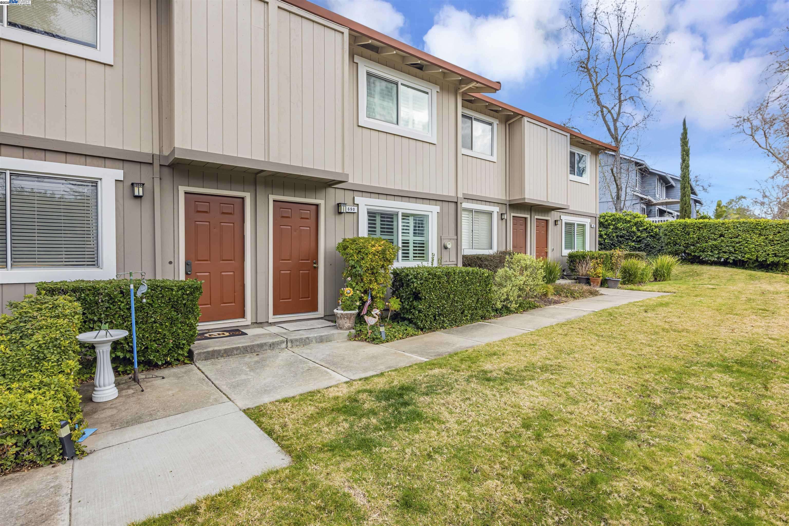 Pleasanton, CA 94566,690 Concord Pl