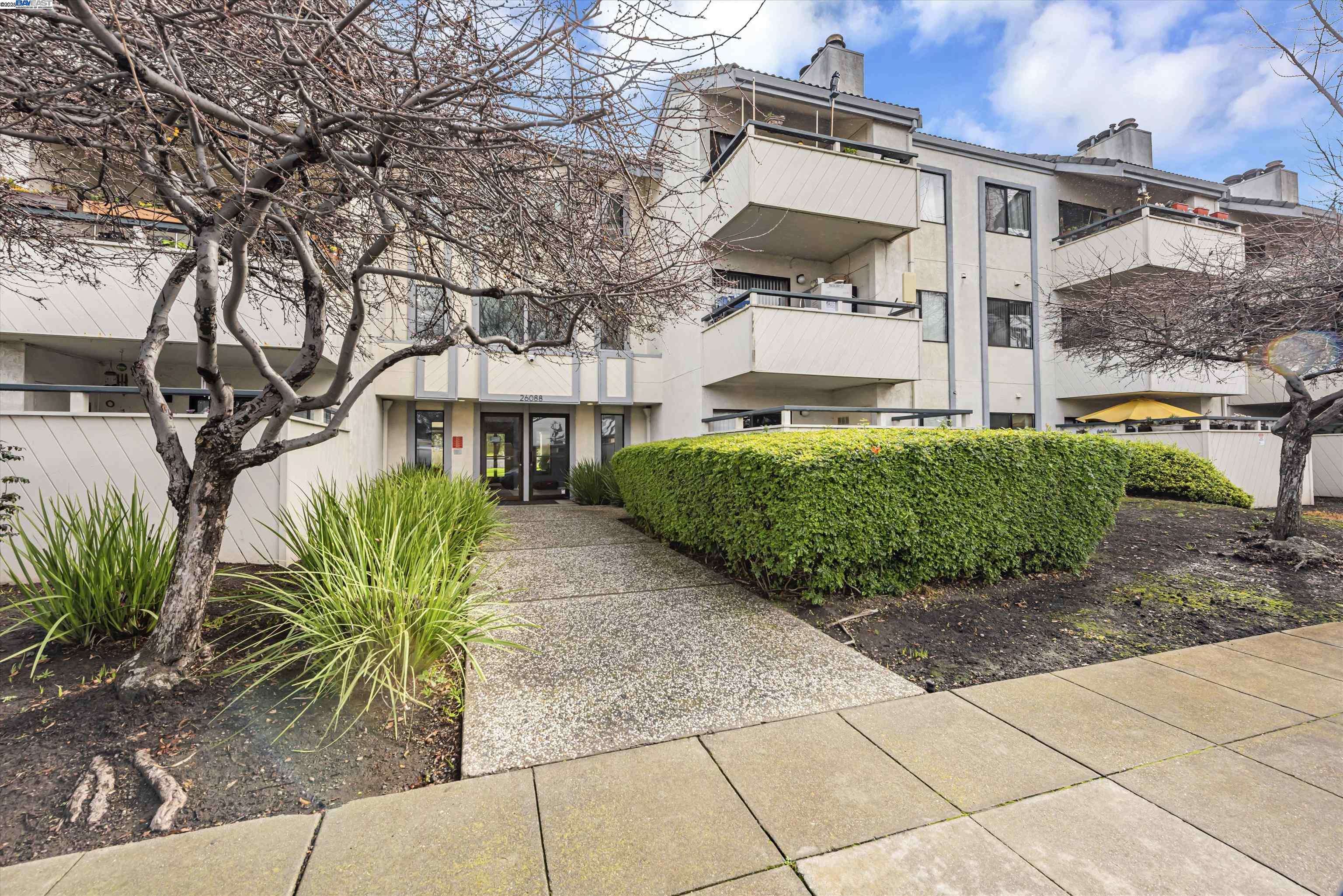 Hayward, CA 94545,26088 Kay Ave #105
