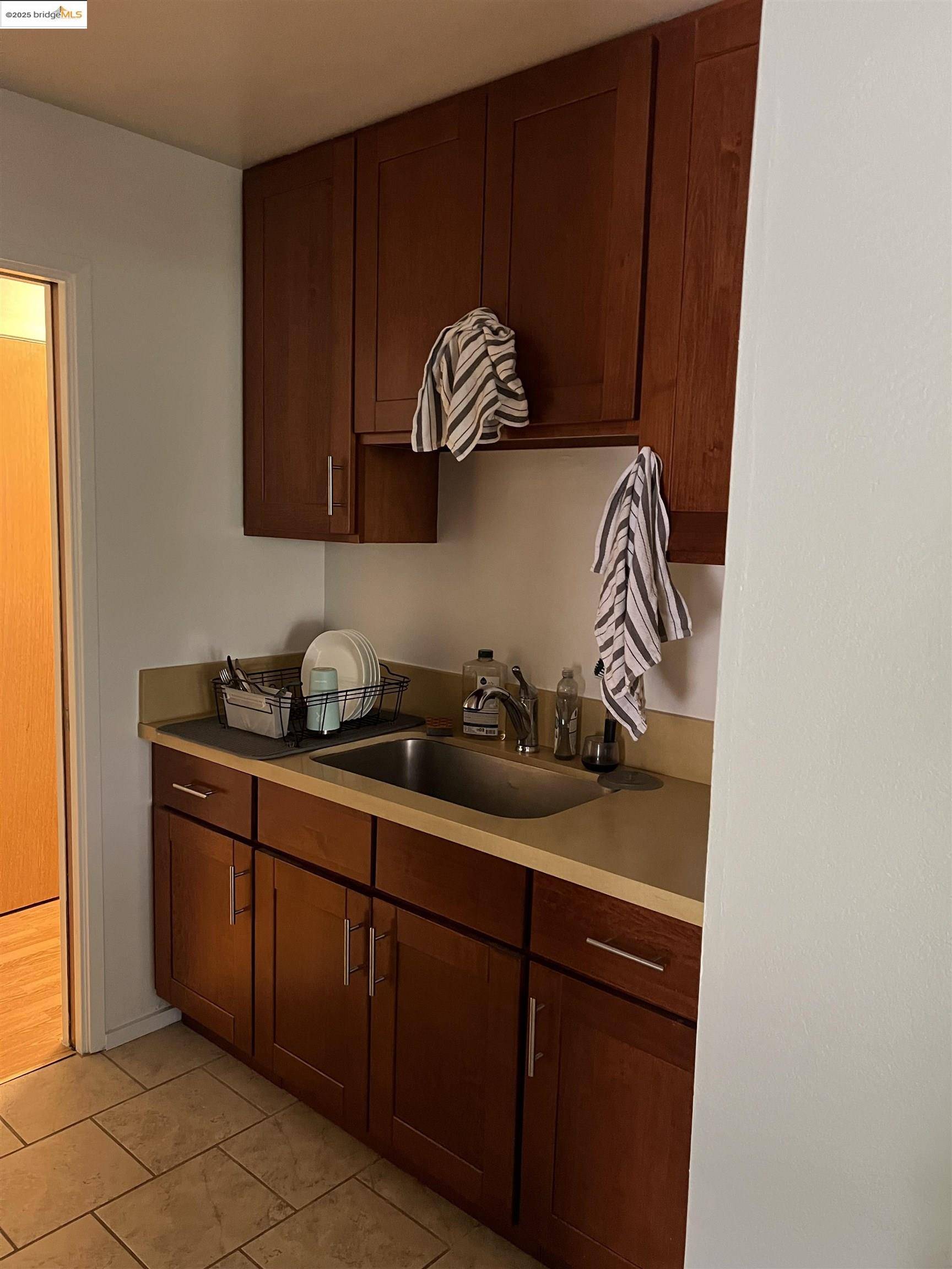 Berkeley, CA 94704,2636 WARRING ST #103