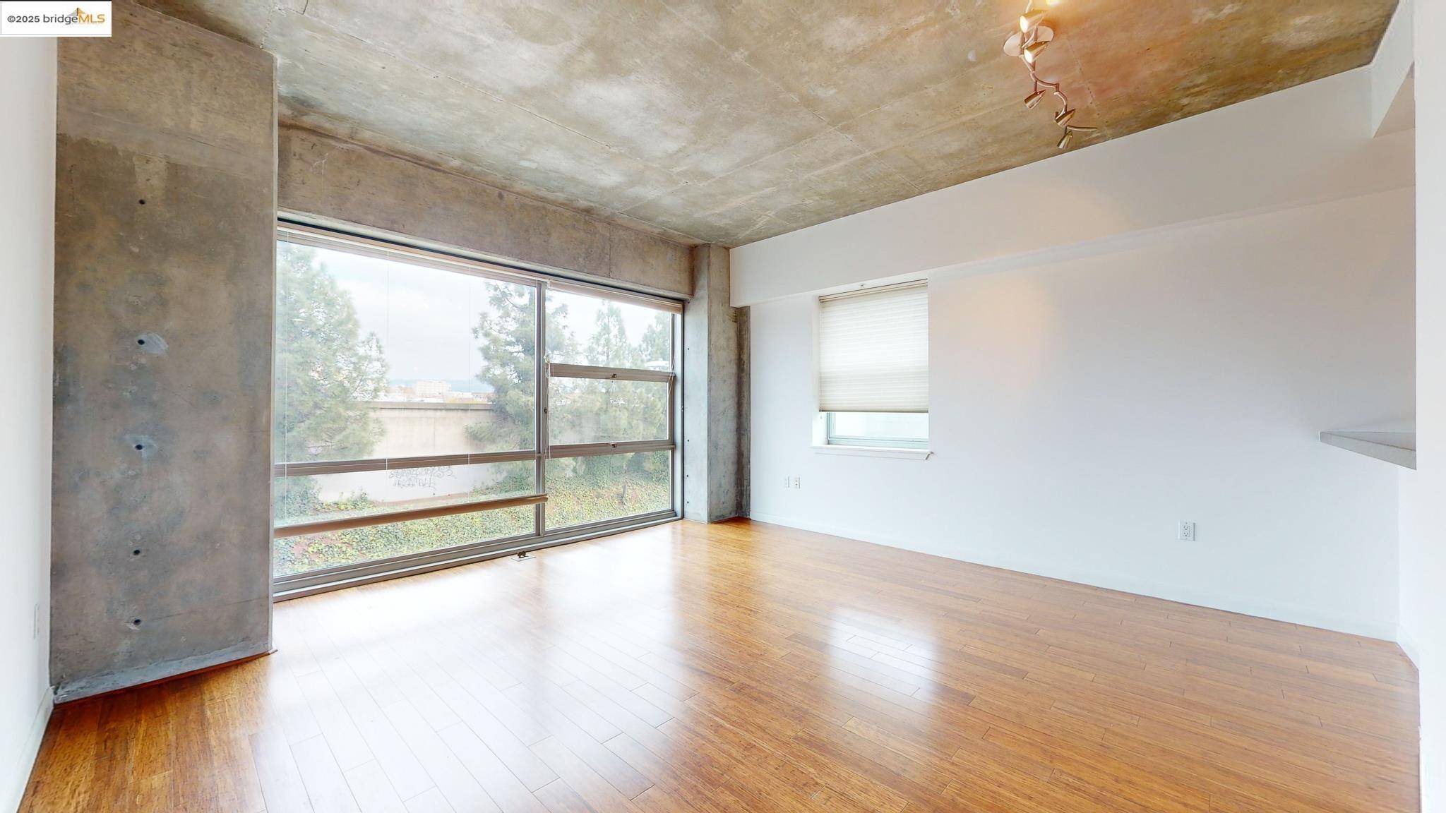 Oakland, CA 94607,428 Alice St #303