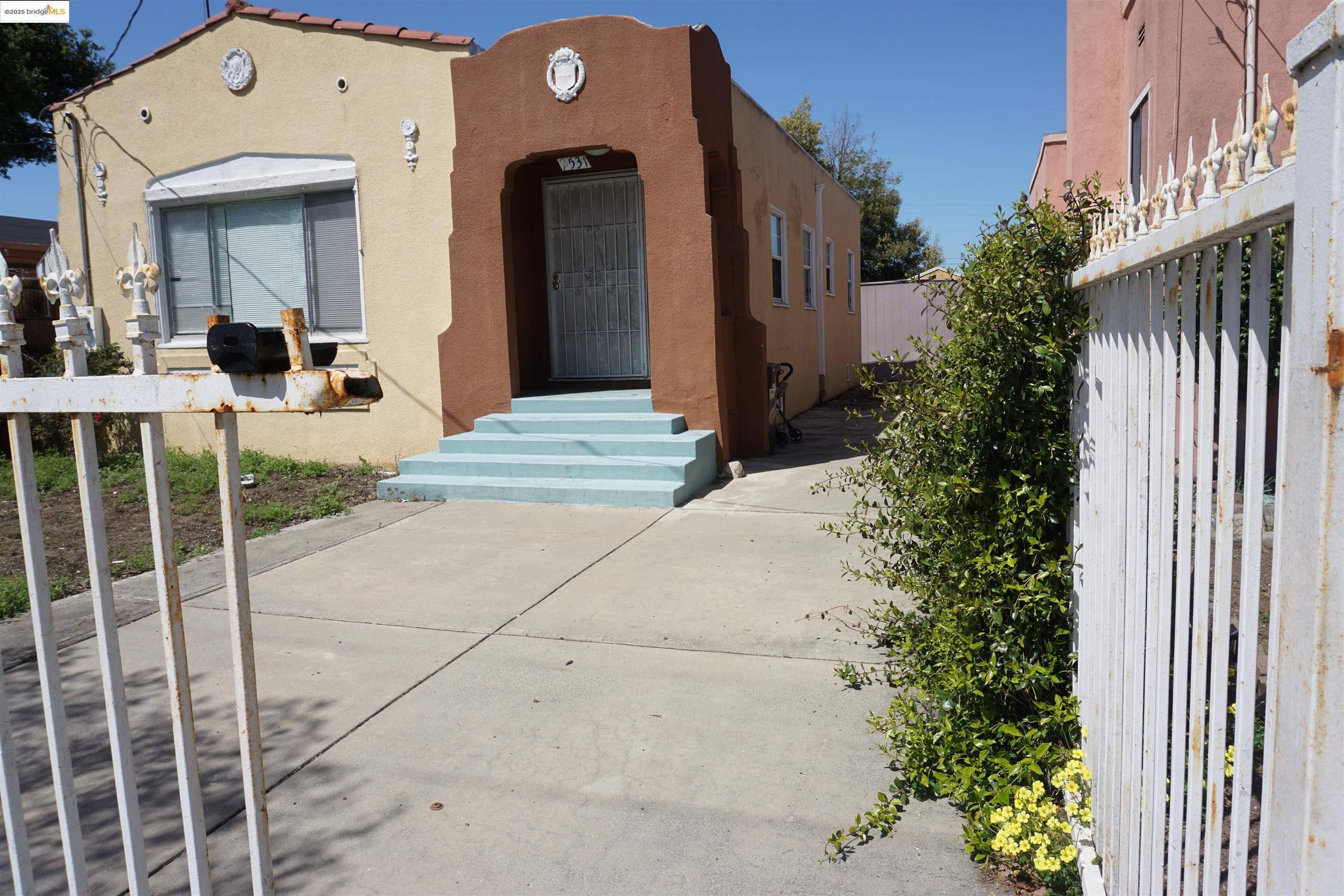 Oakland, CA 94605,2531 Ritchie St