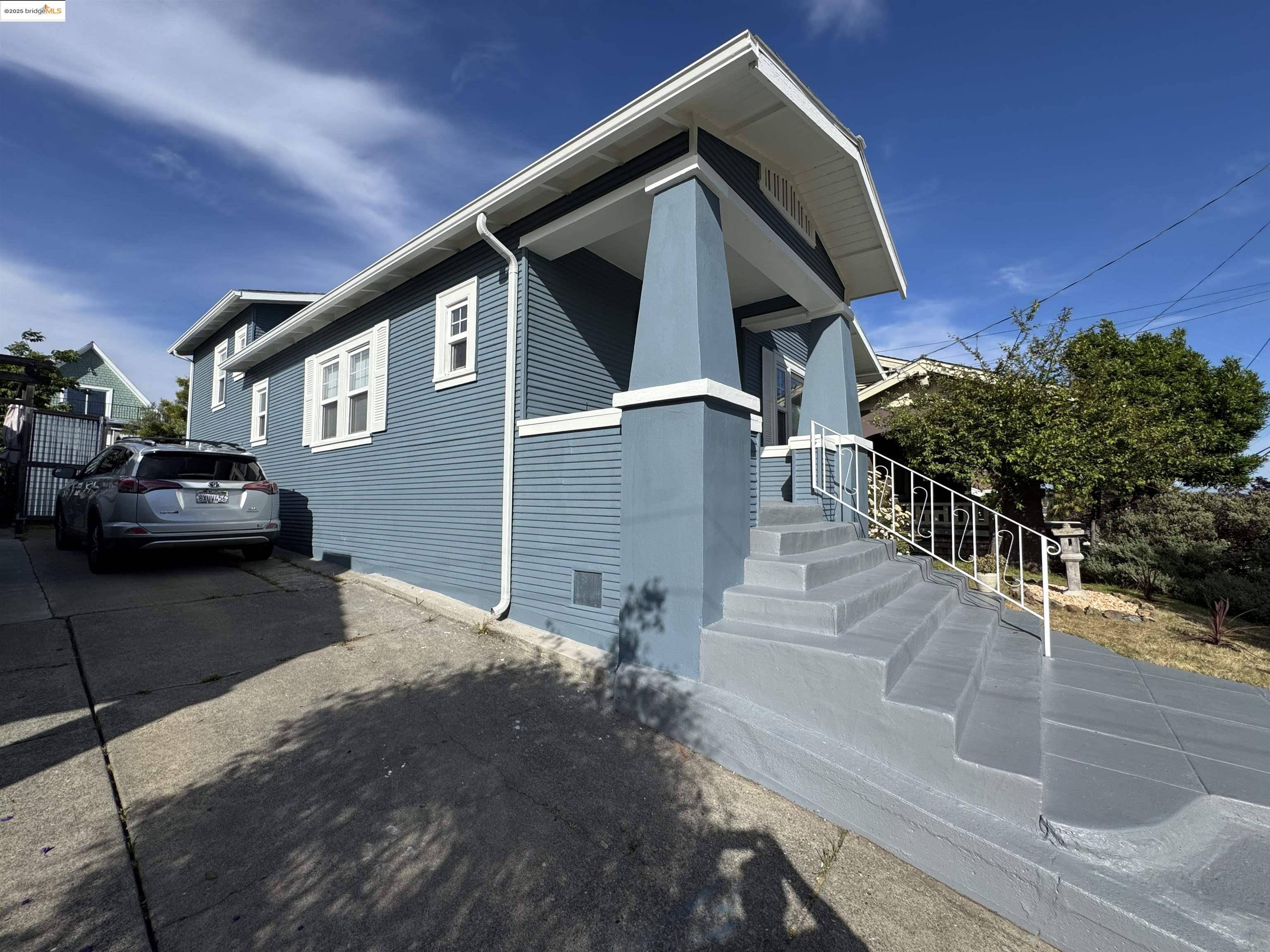 Oakland, CA 94602,2848 Delaware Street