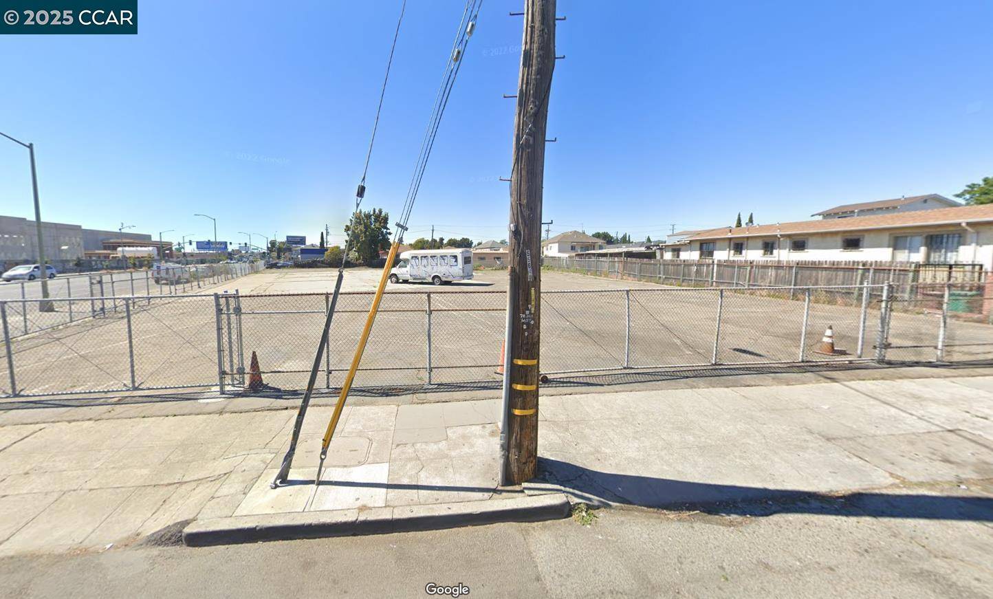 Oakland, CA 94621,5542 International Blvd