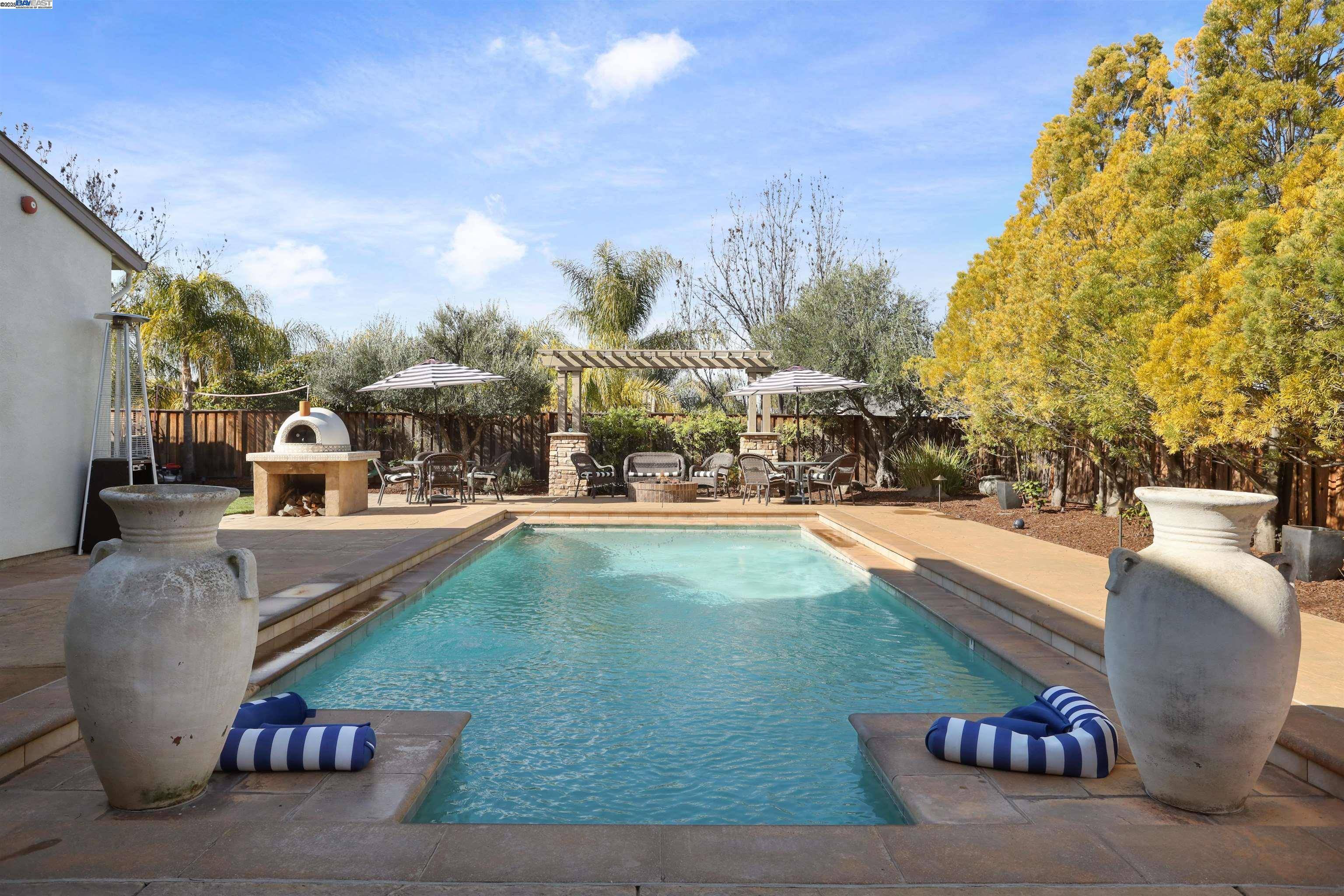 Livermore, CA 94550,2741 Whitehall Cir