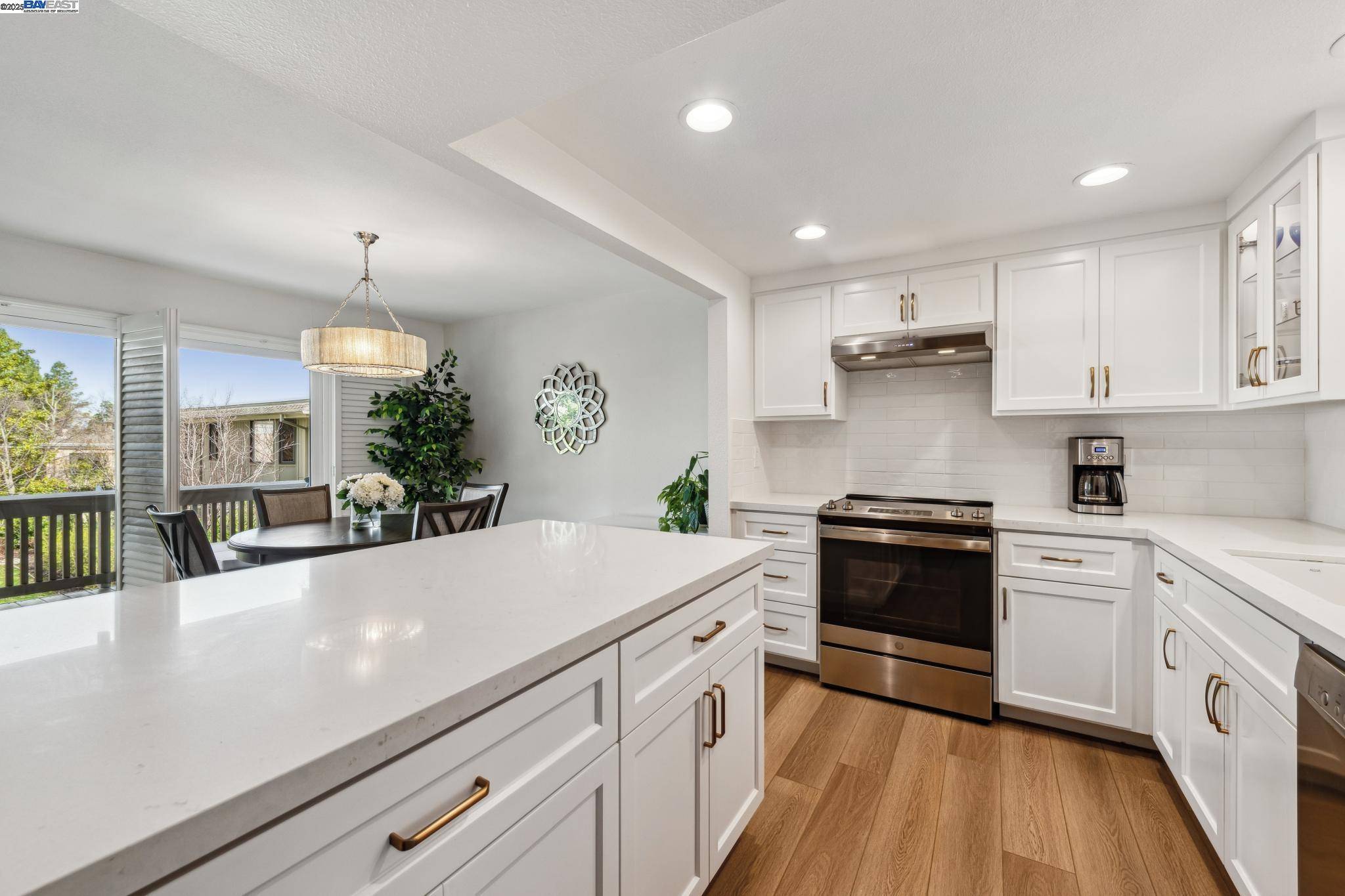 Walnut Creek, CA 94595,1508 Canyonwood Ct #4