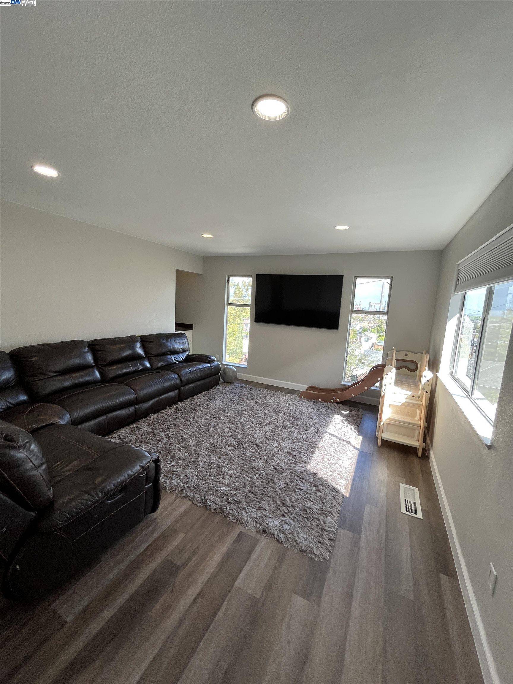 Martinez, CA 94553,2434 BIRCH ST