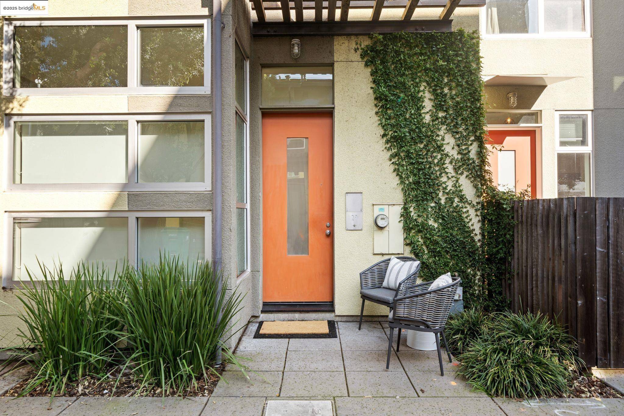 Oakland, CA 94608,29 Covent Ln