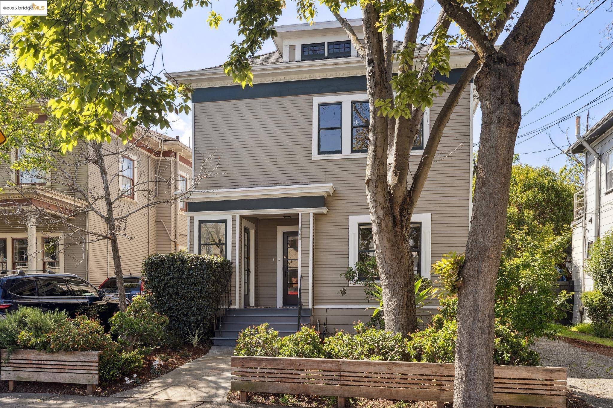 Oakland, CA 94609,449 37Th St
