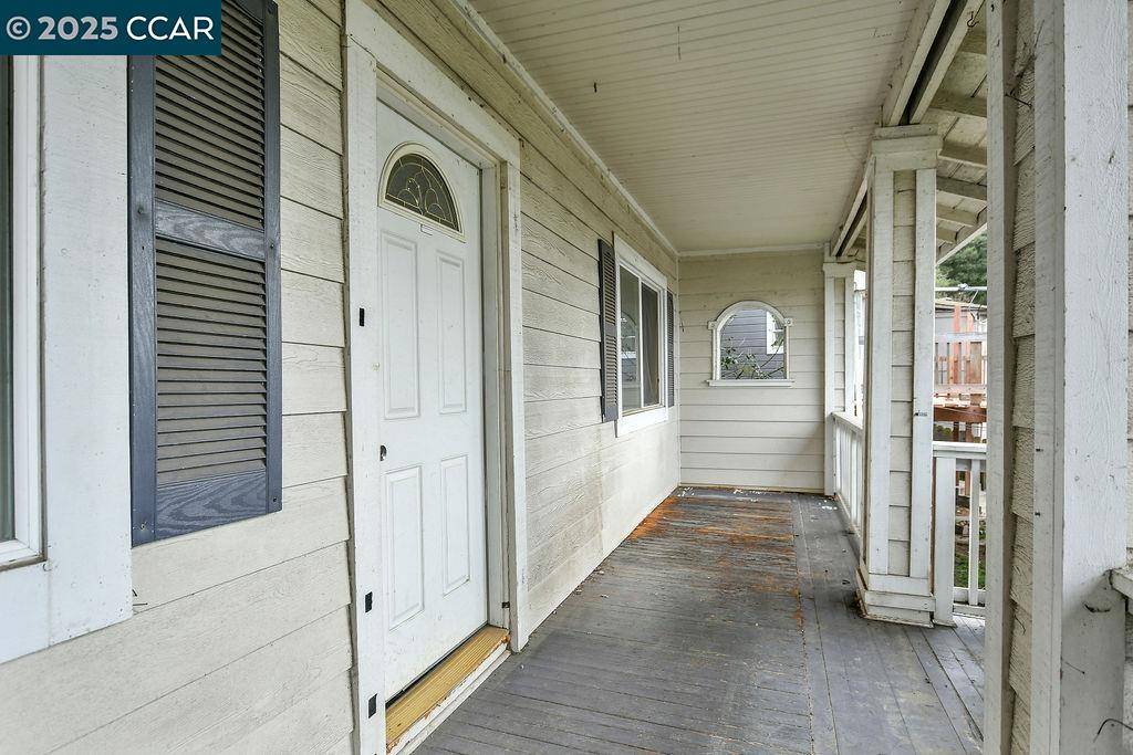 Martinez, CA 94553,1444 Dineen Street