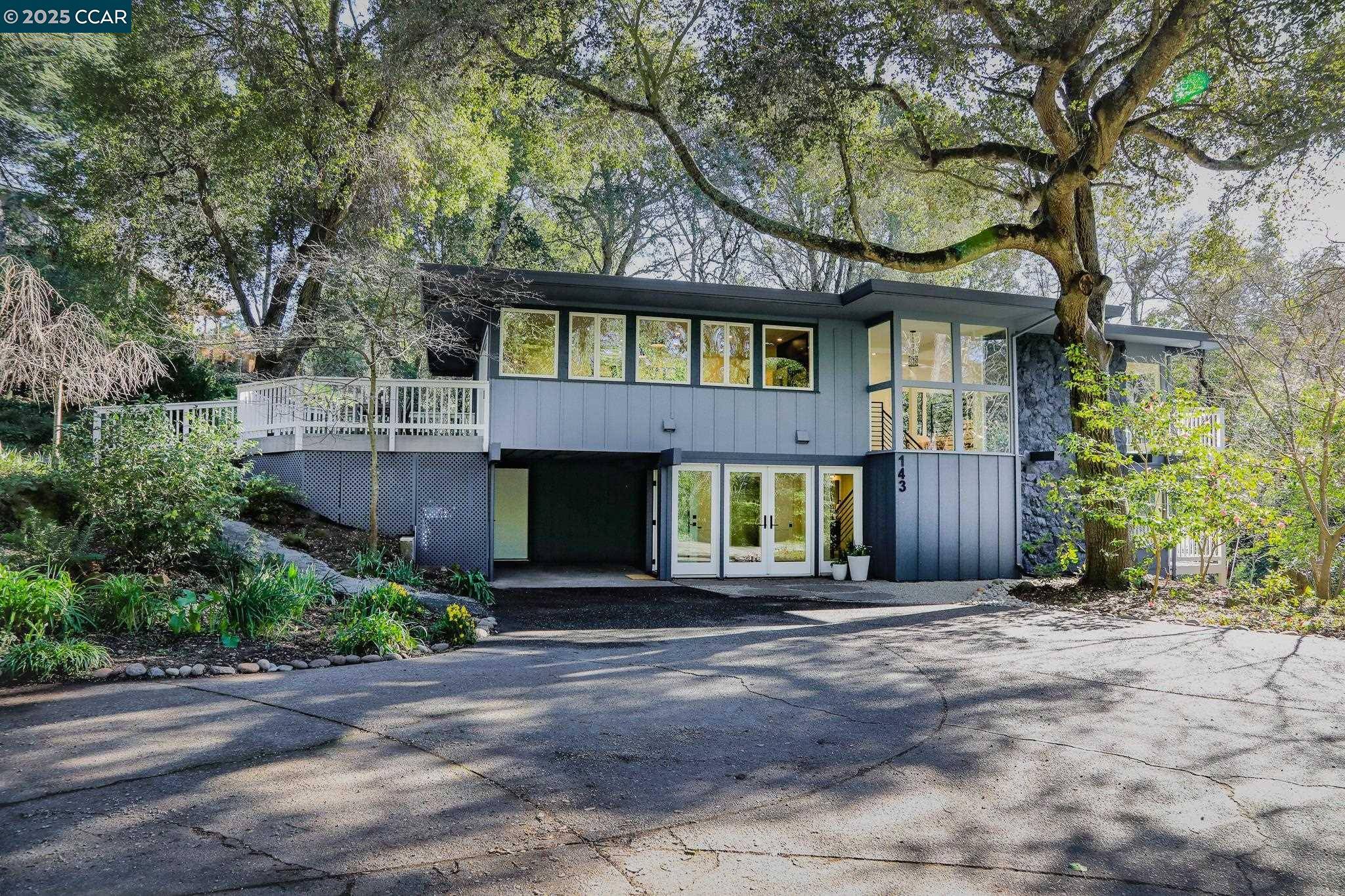 Orinda, CA 94563,143 Moraga Way