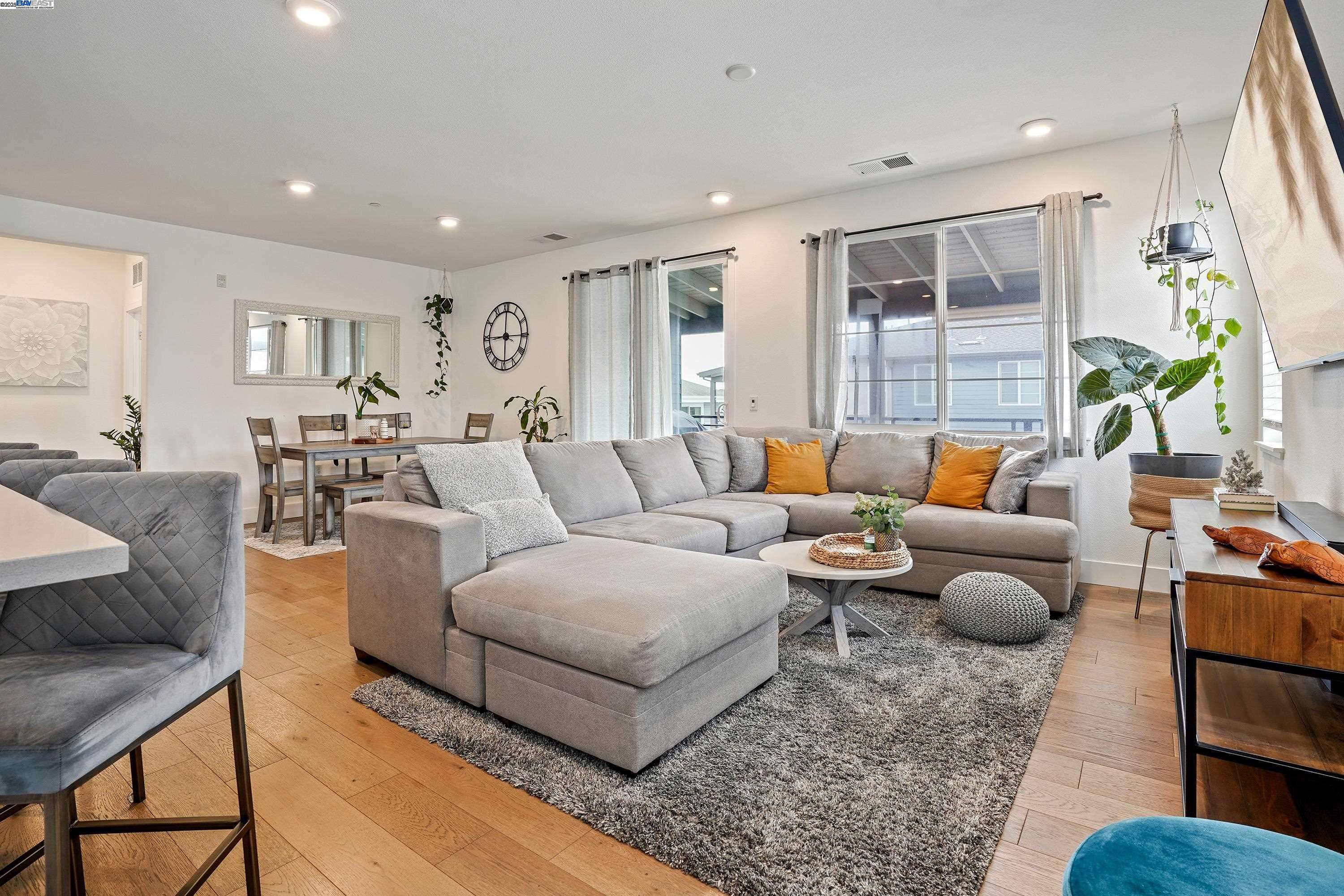 Hayward, CA 94544,349 Rhythm Ln