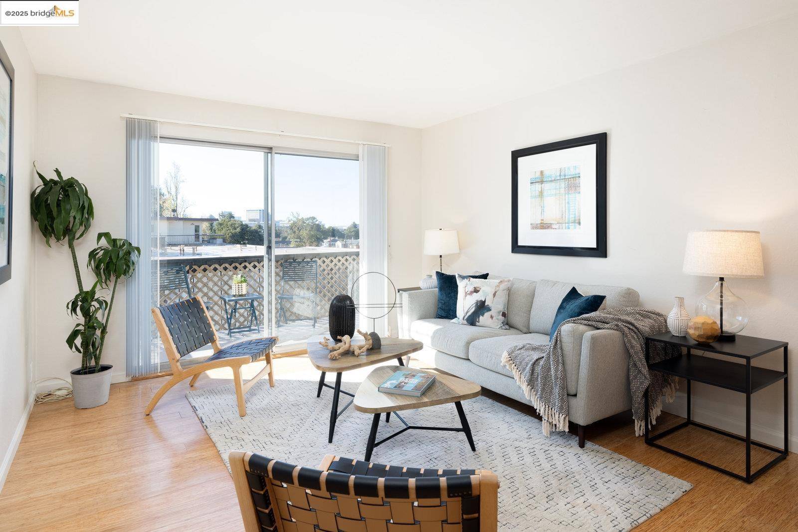 Oakland, CA 94610,555 Jean St #529