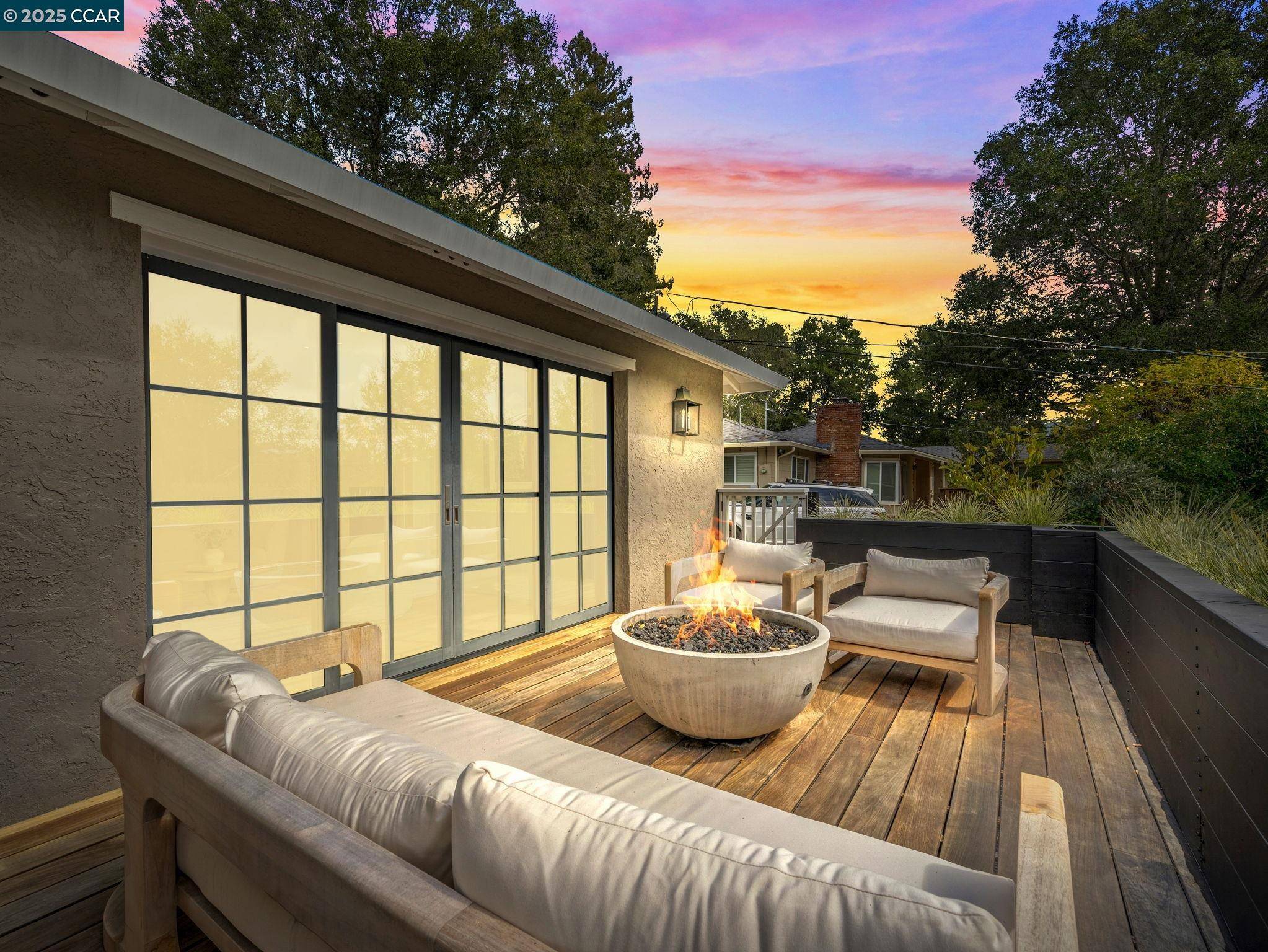 Orinda, CA 94563,125 Sleepy Hollow Ln