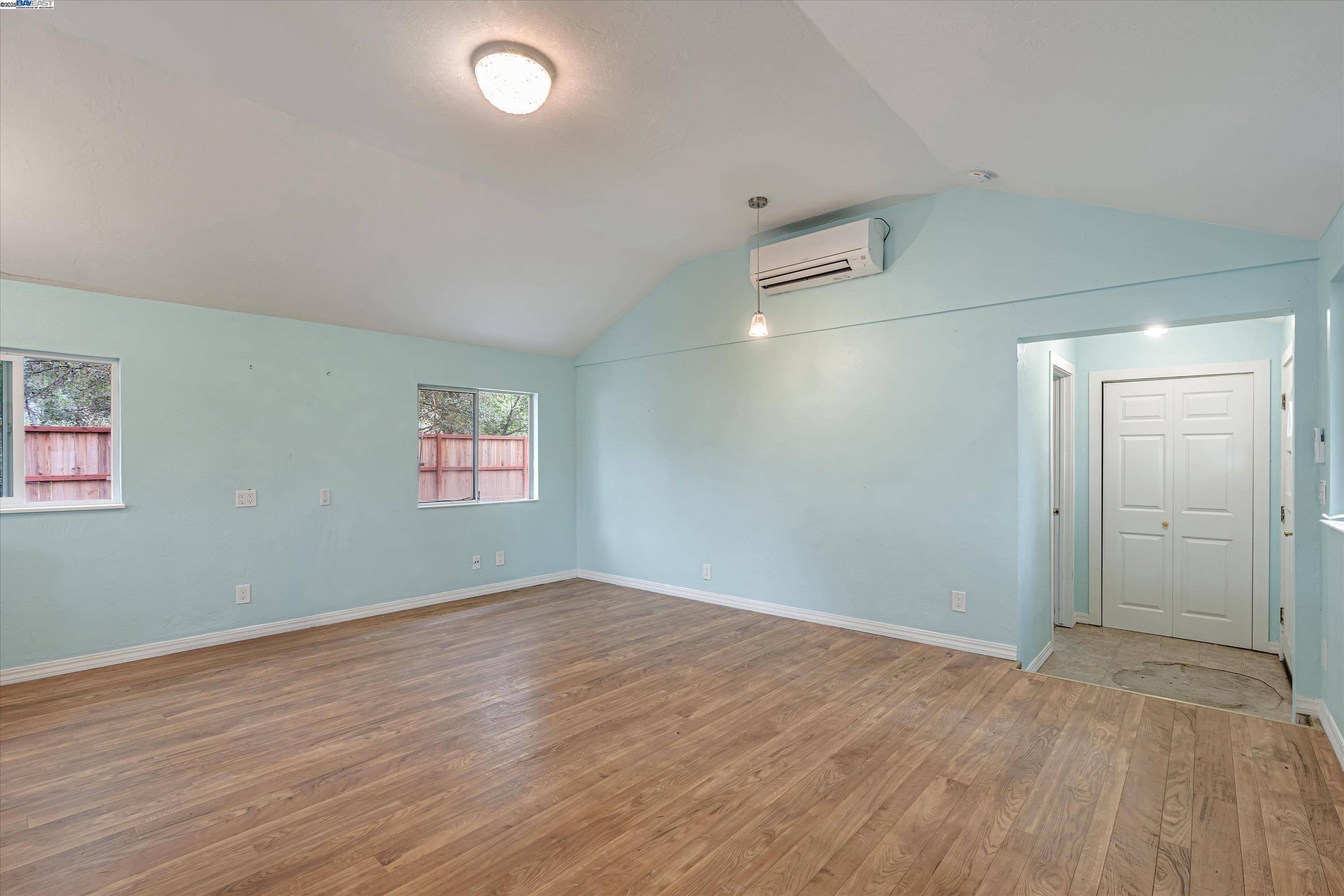 Glen Ellen, CA 95442,13020 Arnold Dr
