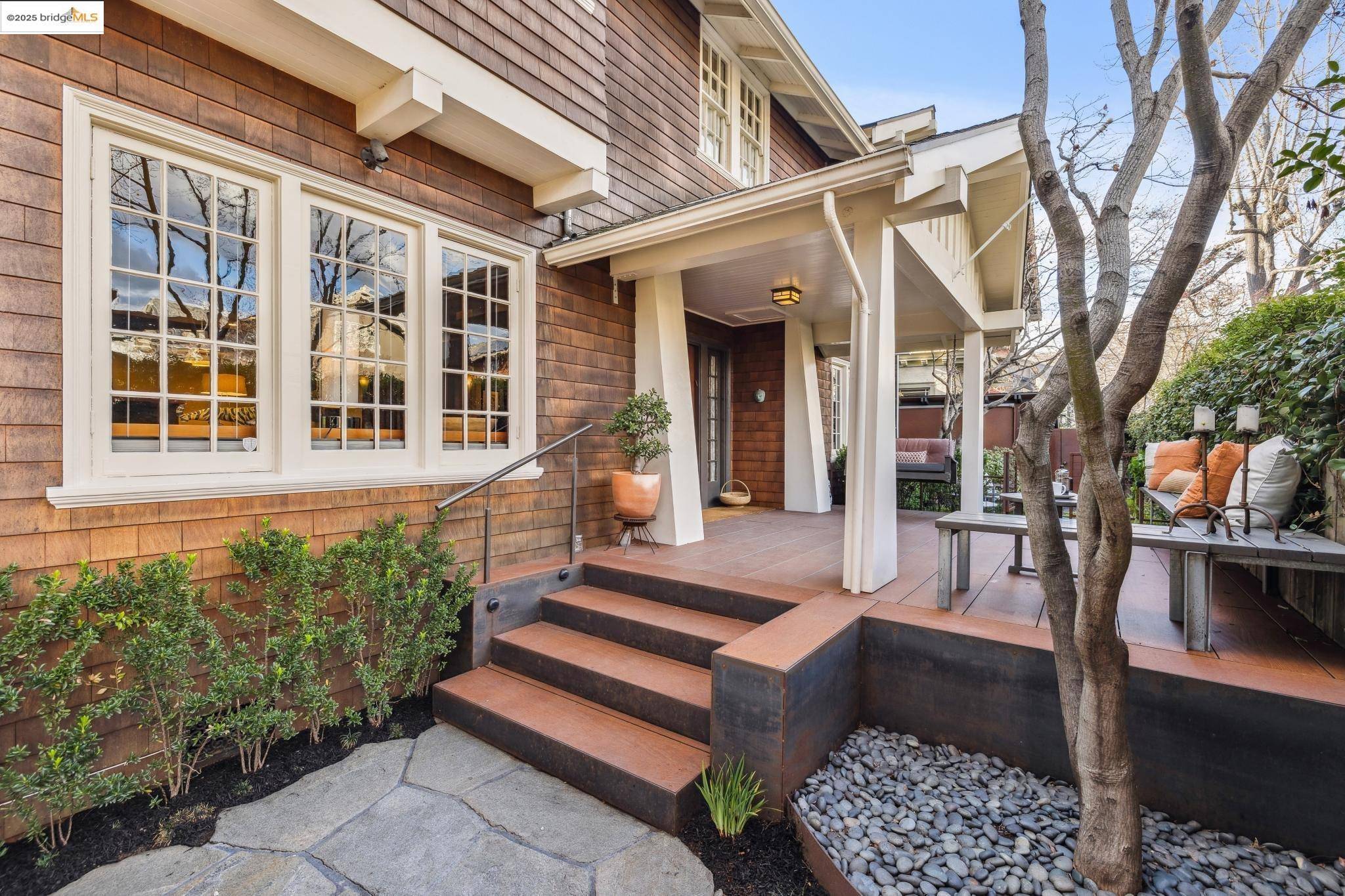 Berkeley, CA 94705,2960 Benvenue Ave