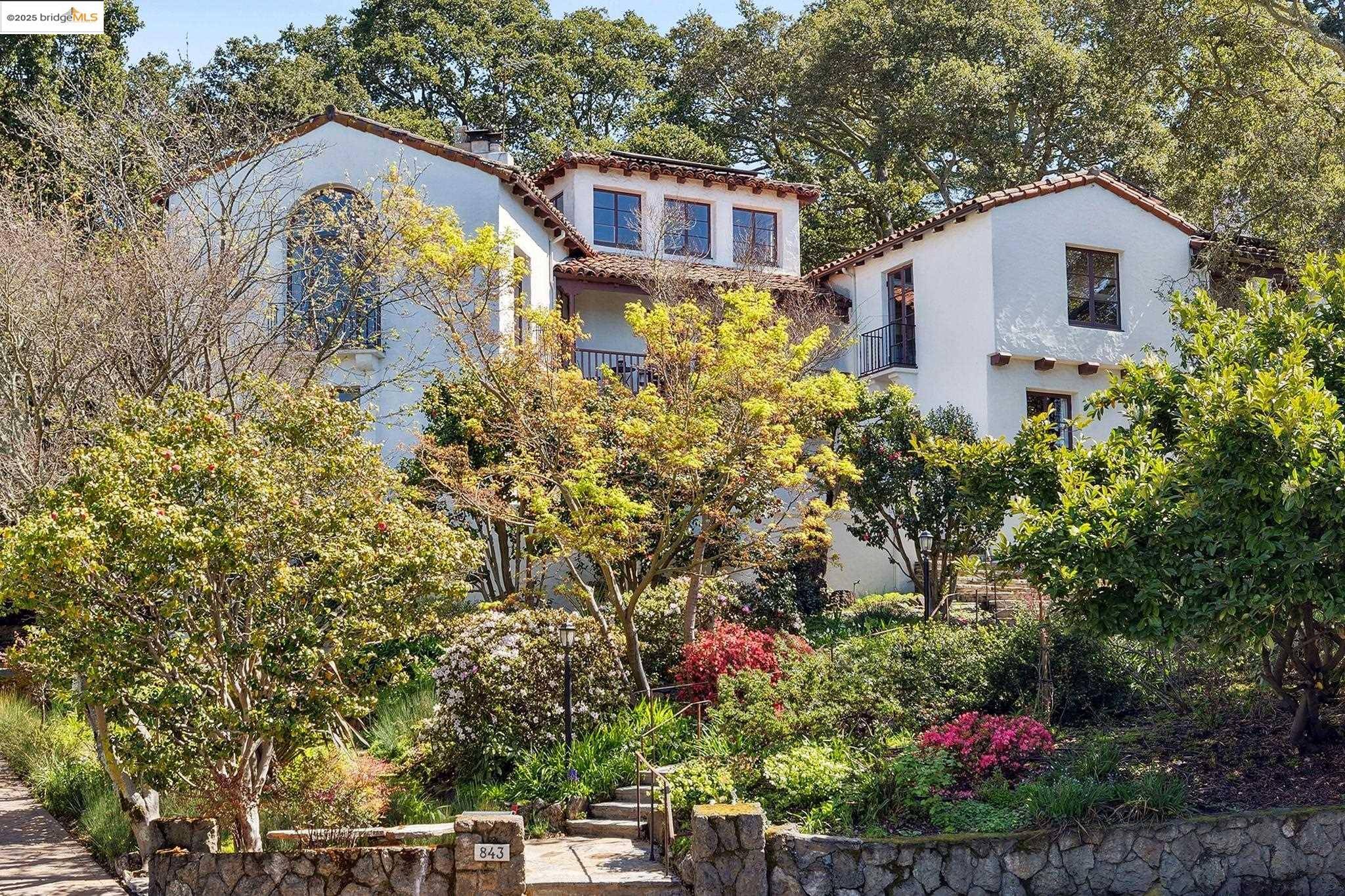 Berkeley, CA 94707,843 Arlington Ave