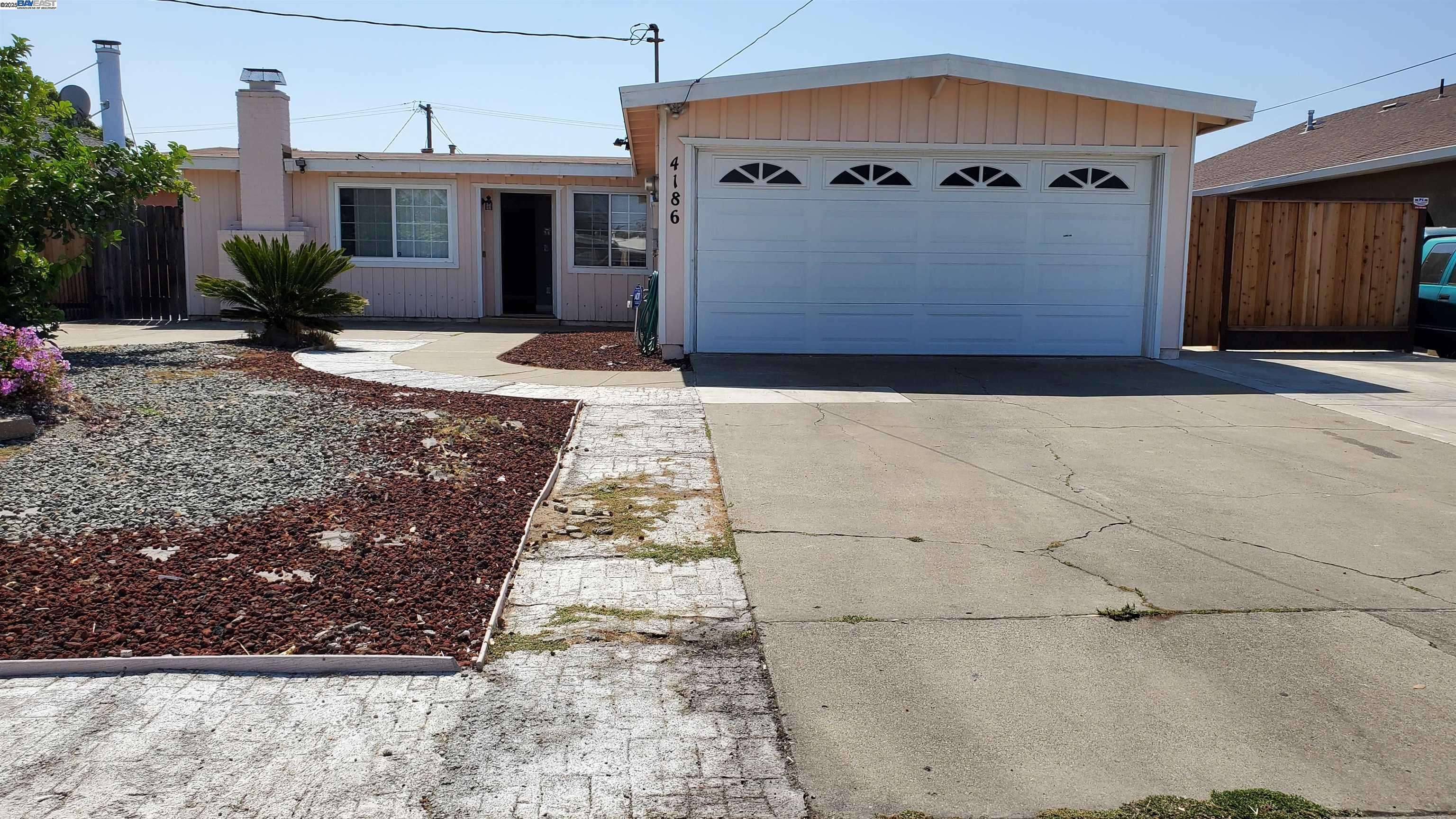 Fremont, CA 94538,4186 Hawkins St