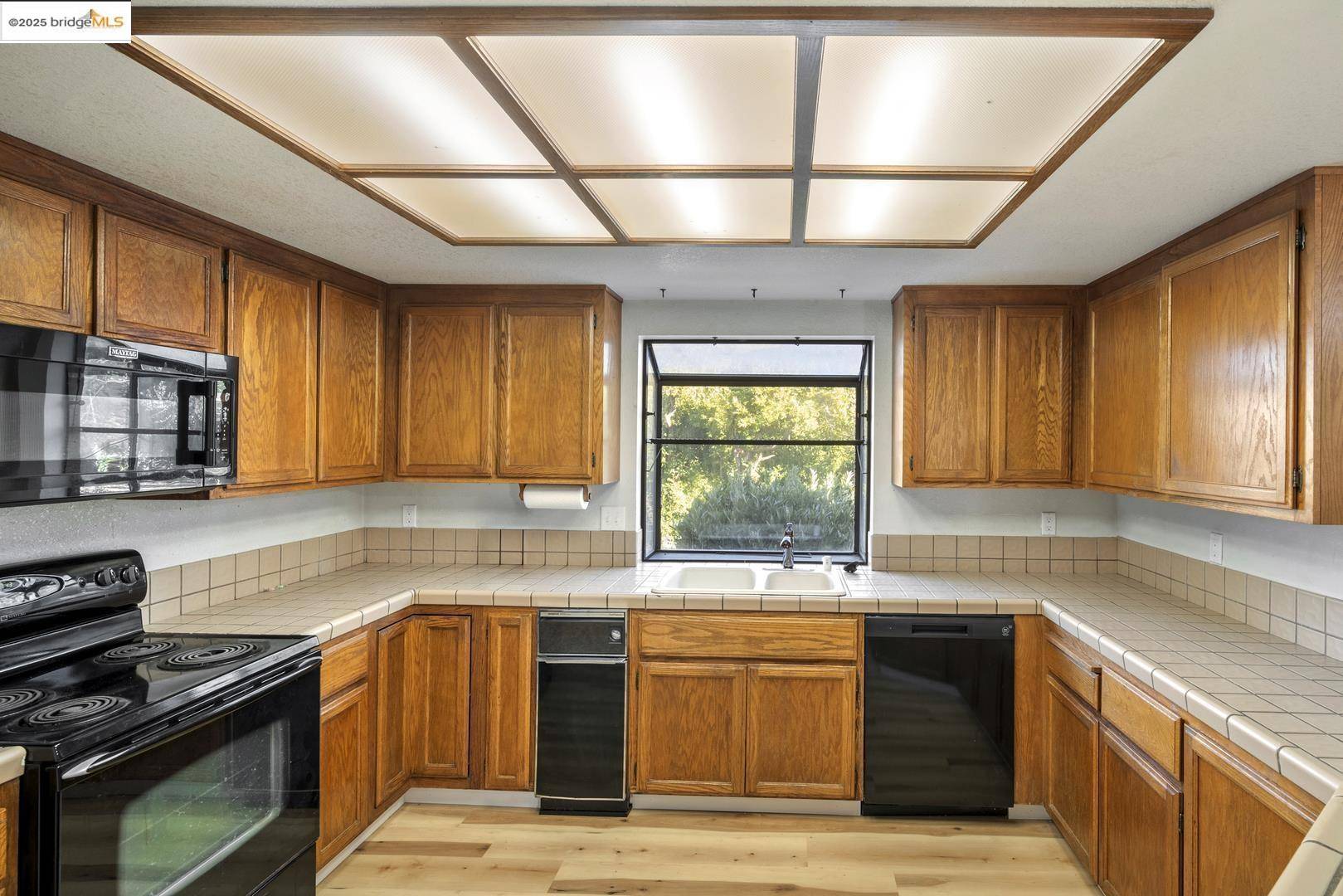 El Sobrante, CA 94803,610 Stanley LN