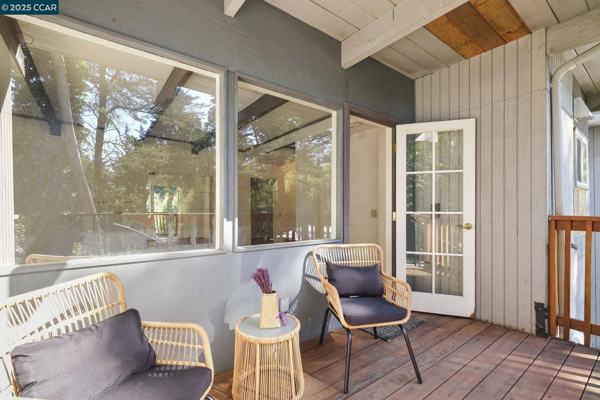 Oakland, CA 94611,6956 Sayre Dr