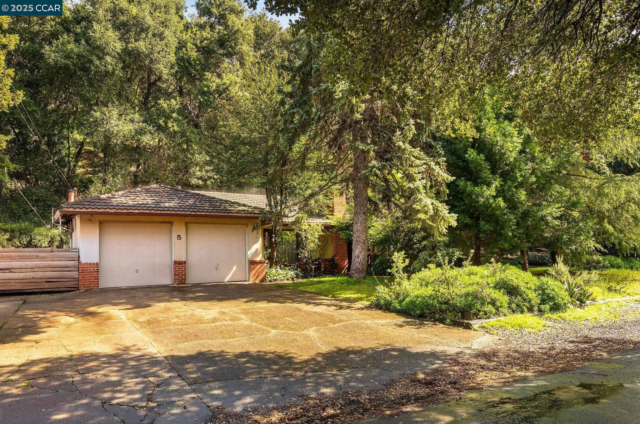 Martinez, CA 94553,5 Wanda Way