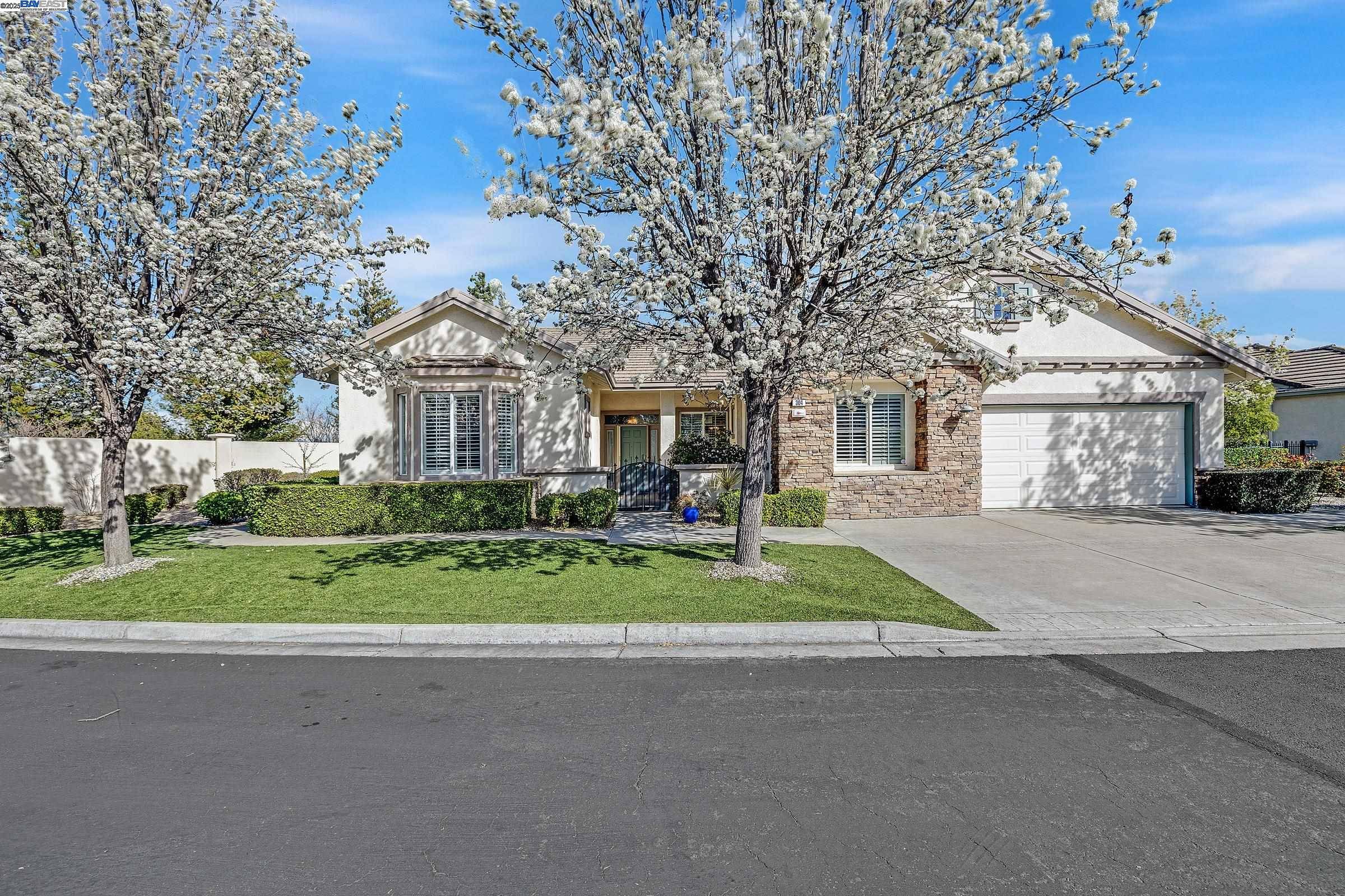 Brentwood, CA 94513,304 Gladstone Dr