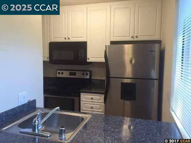 Concord, CA 94520,2520 Walters Way #12