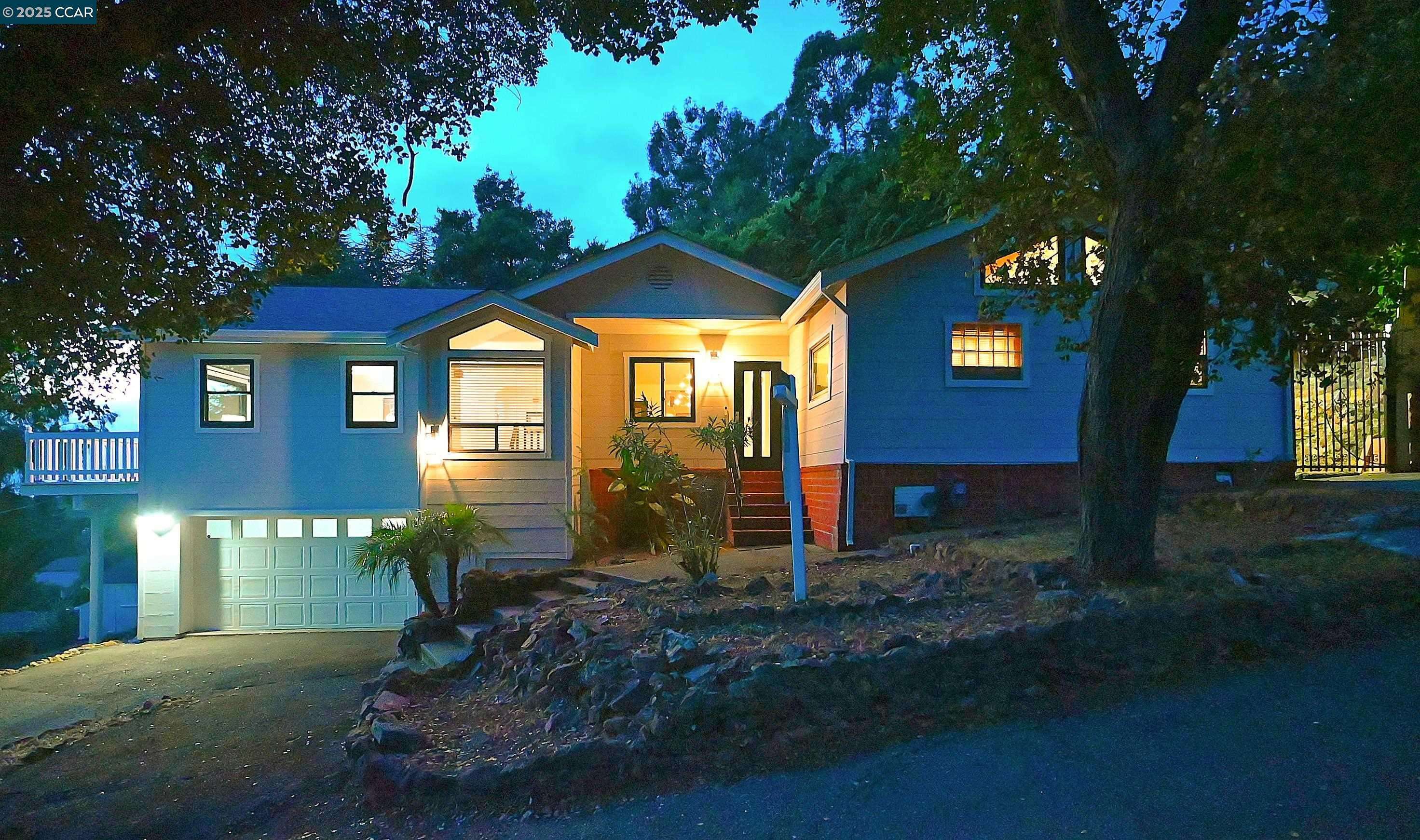 Oakland, CA 94605,7548 Altura Place