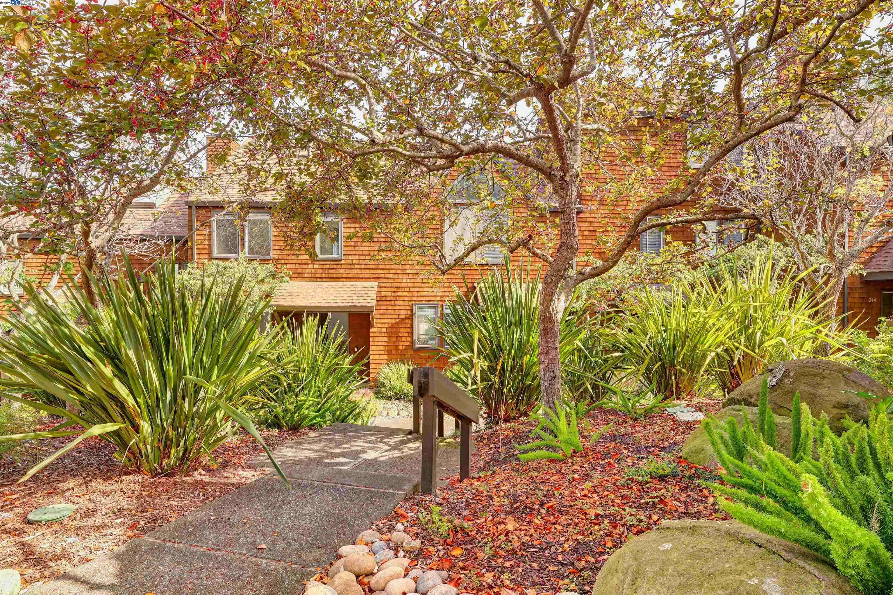 Sausalito, CA 94965,220 Bay Vista Cir