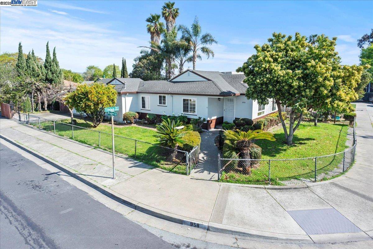 Hayward, CA 94545,958 Pope Way