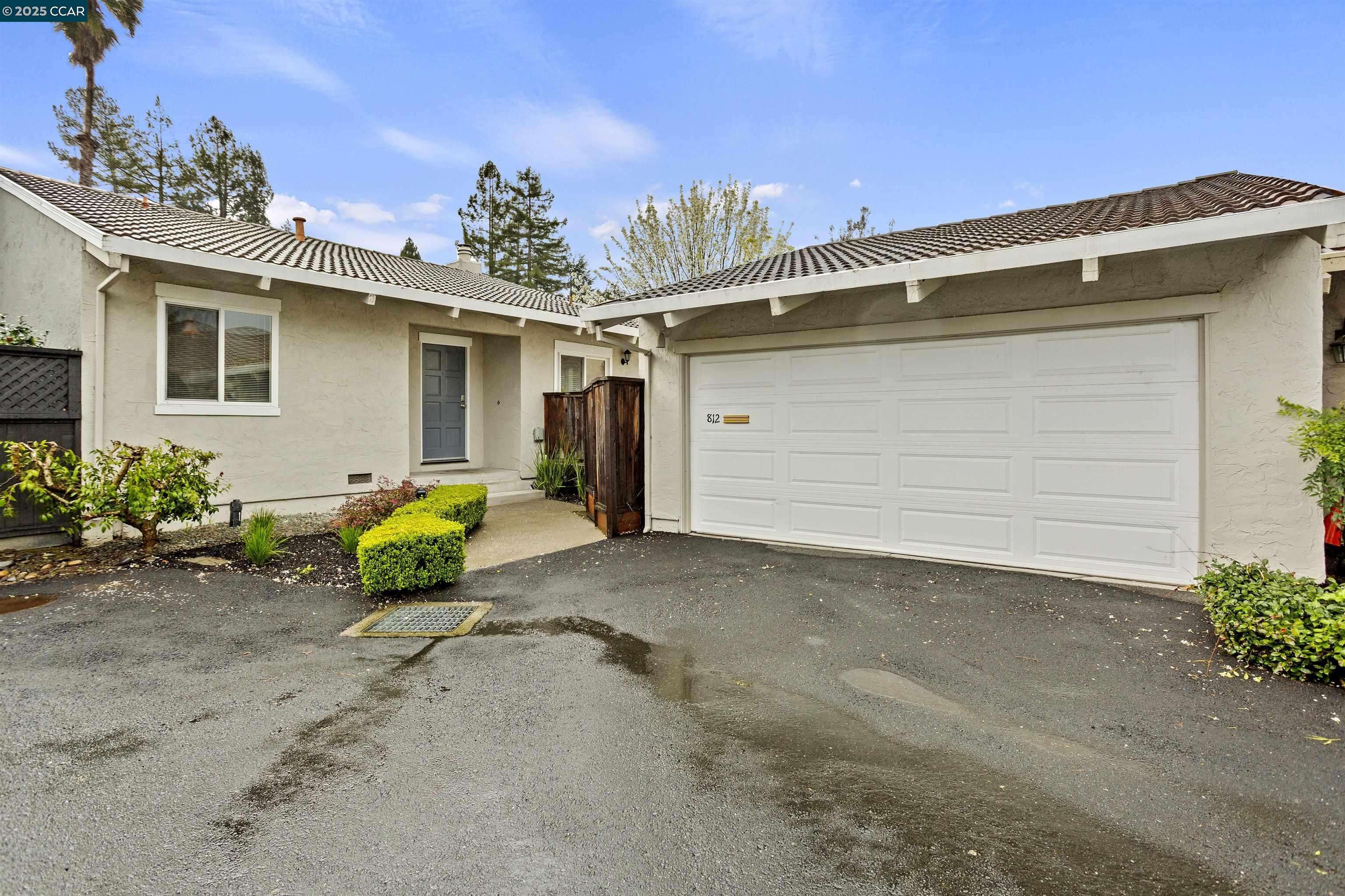 Moraga, CA 94556,812 Country Club Dr