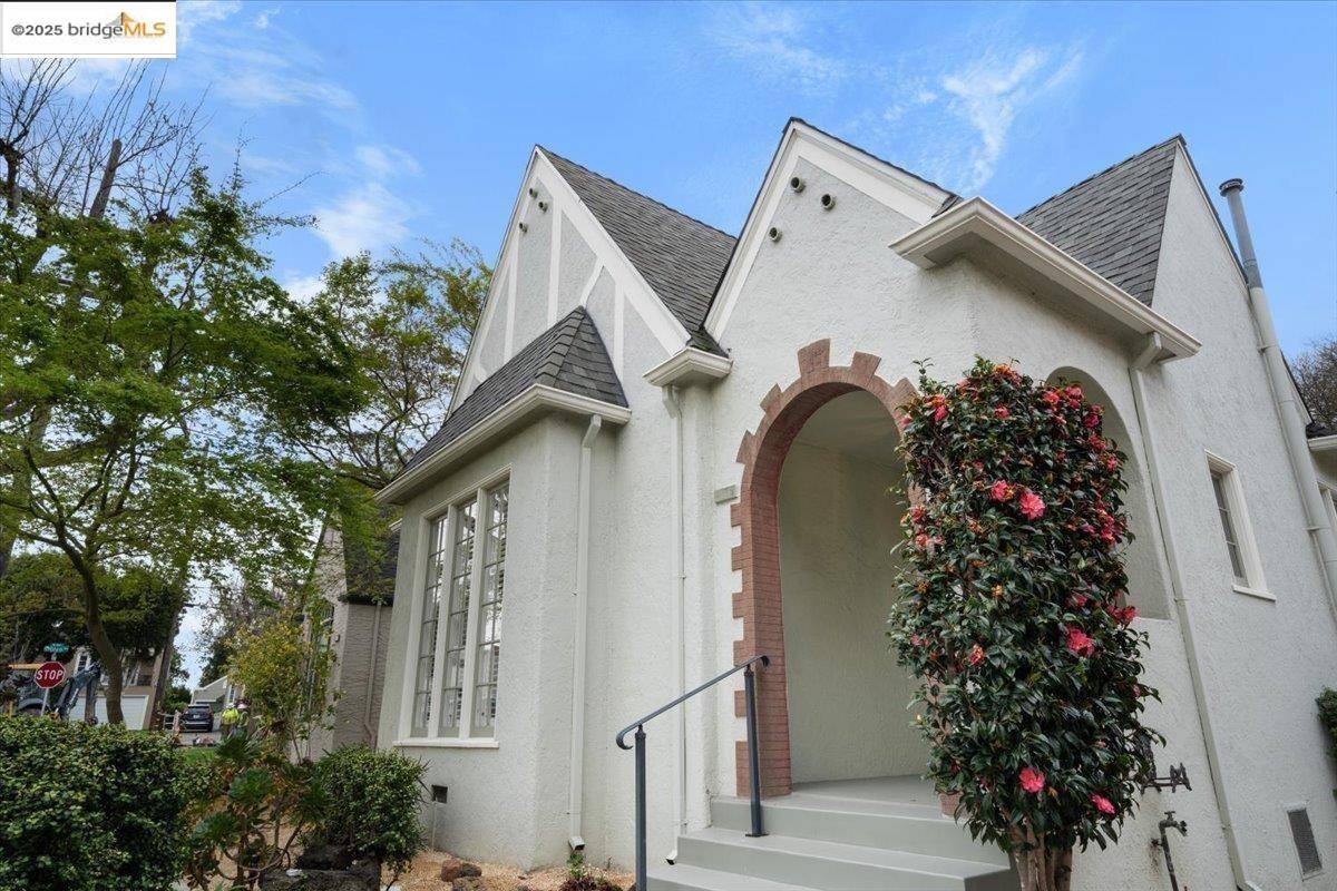 San Leandro, CA 94577,825 Chetland RD