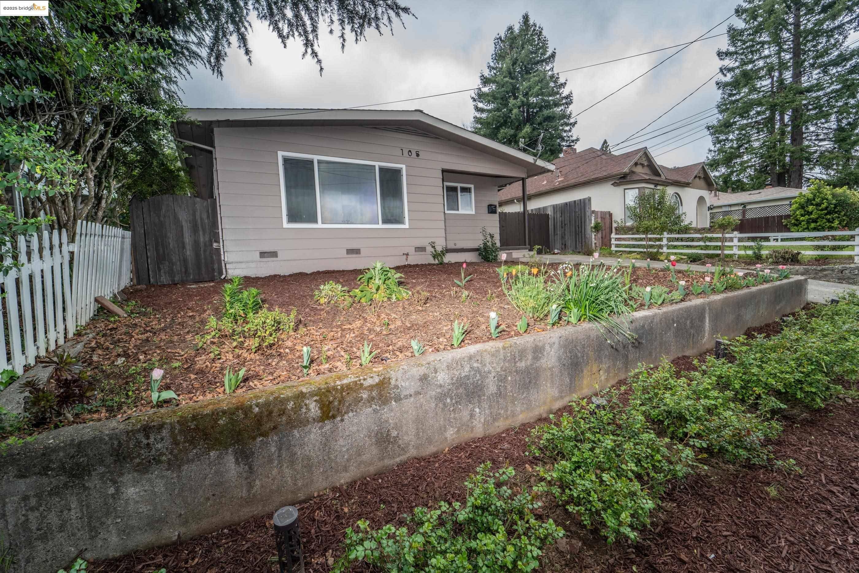 Petaluma, CA 94952,105 Webster St