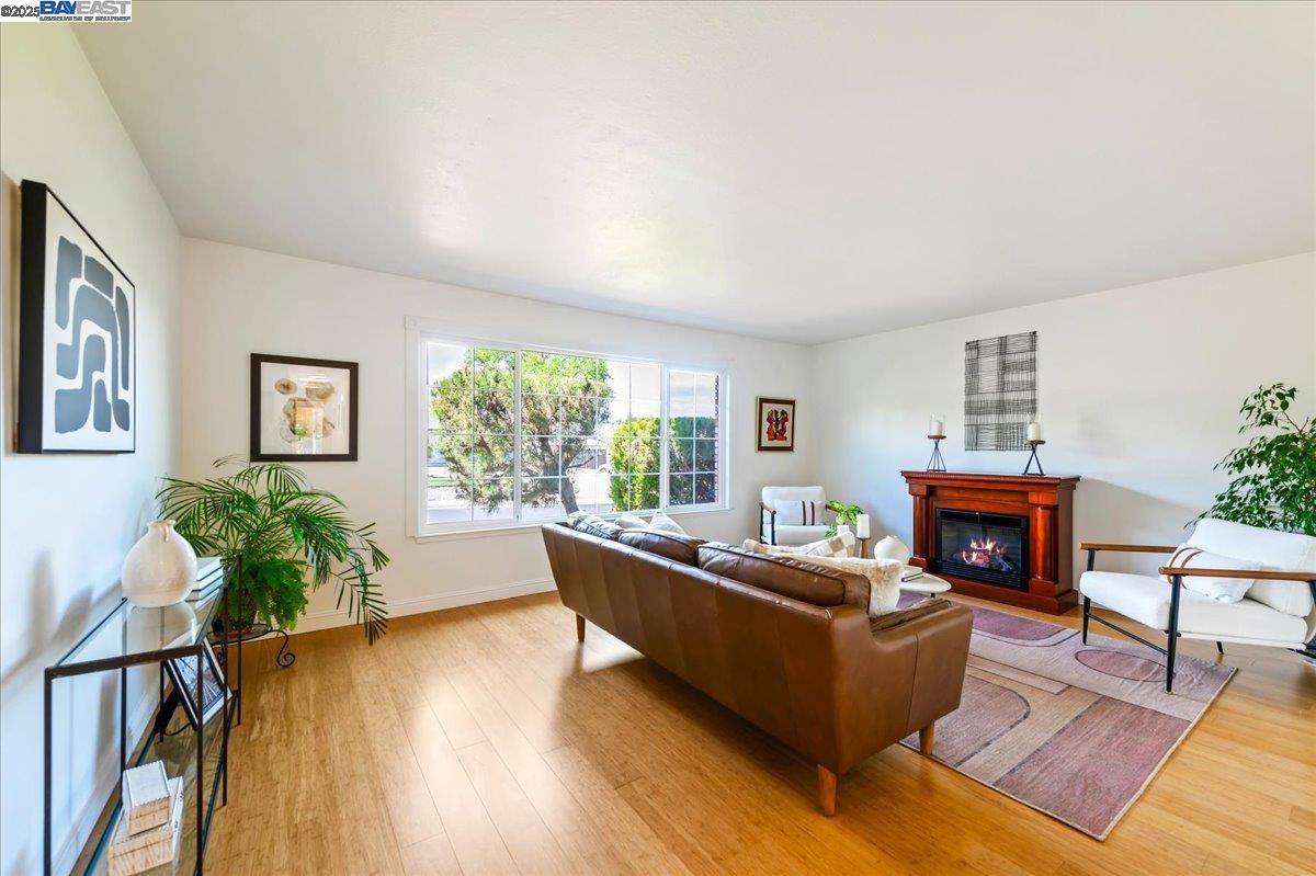 Pleasanton, CA 94566,5720 San Juan Way