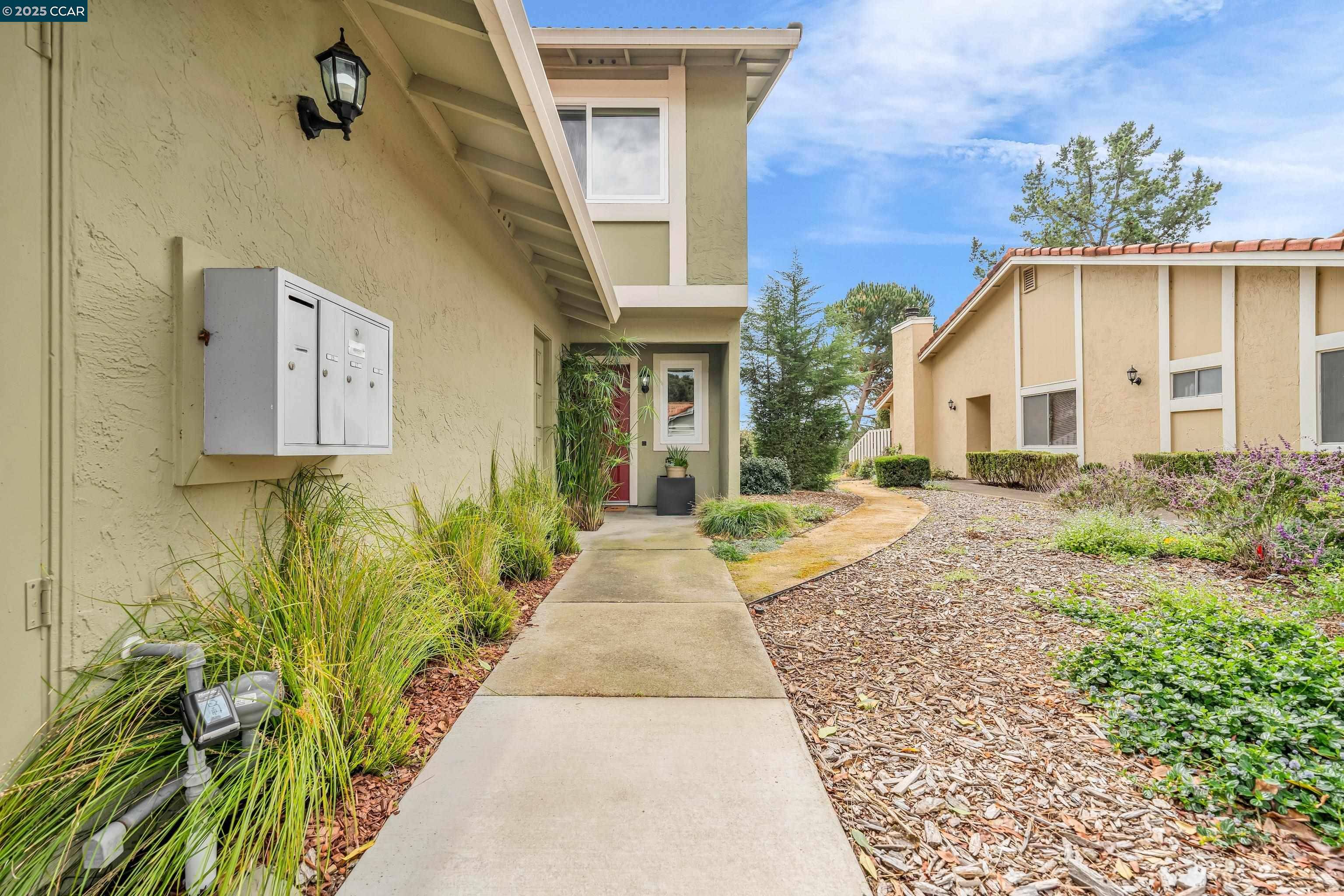Oakland, CA 94605,31 Turtle Creek Street