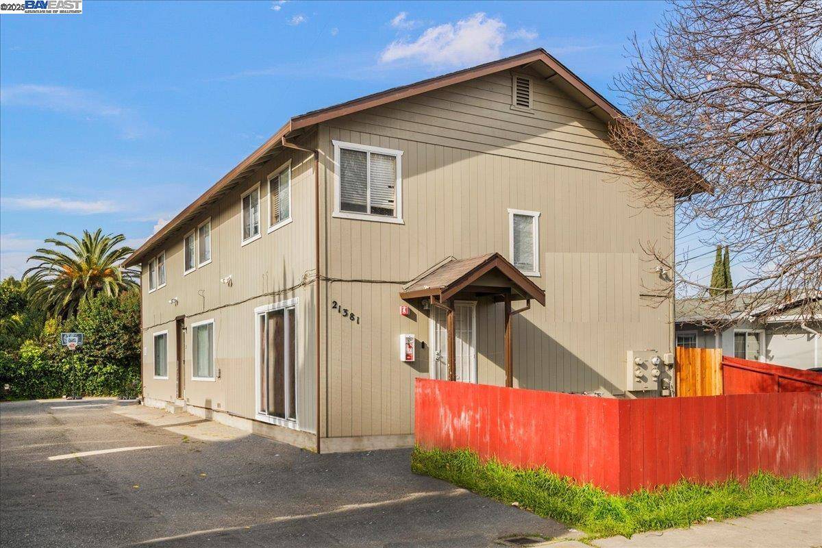 Hayward, CA 94541,21381 Montgomery Ave