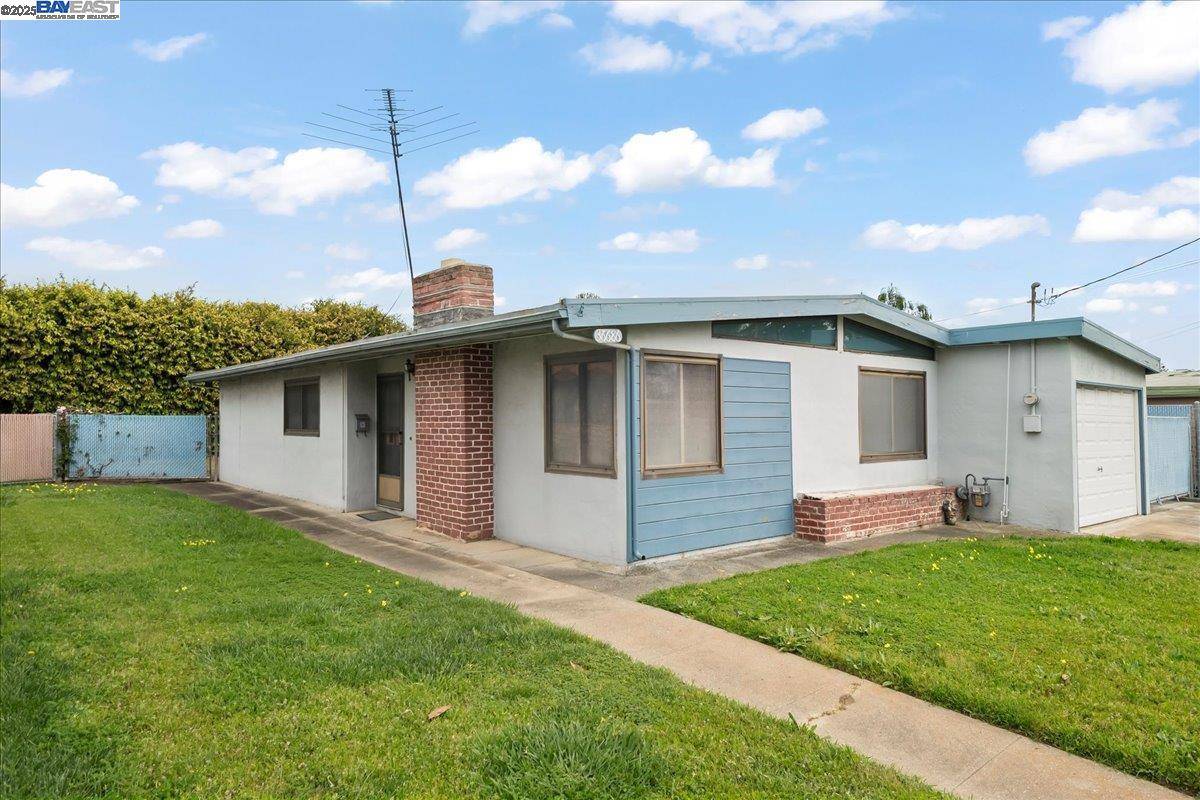 Newark, CA 94560,36686 Charles St