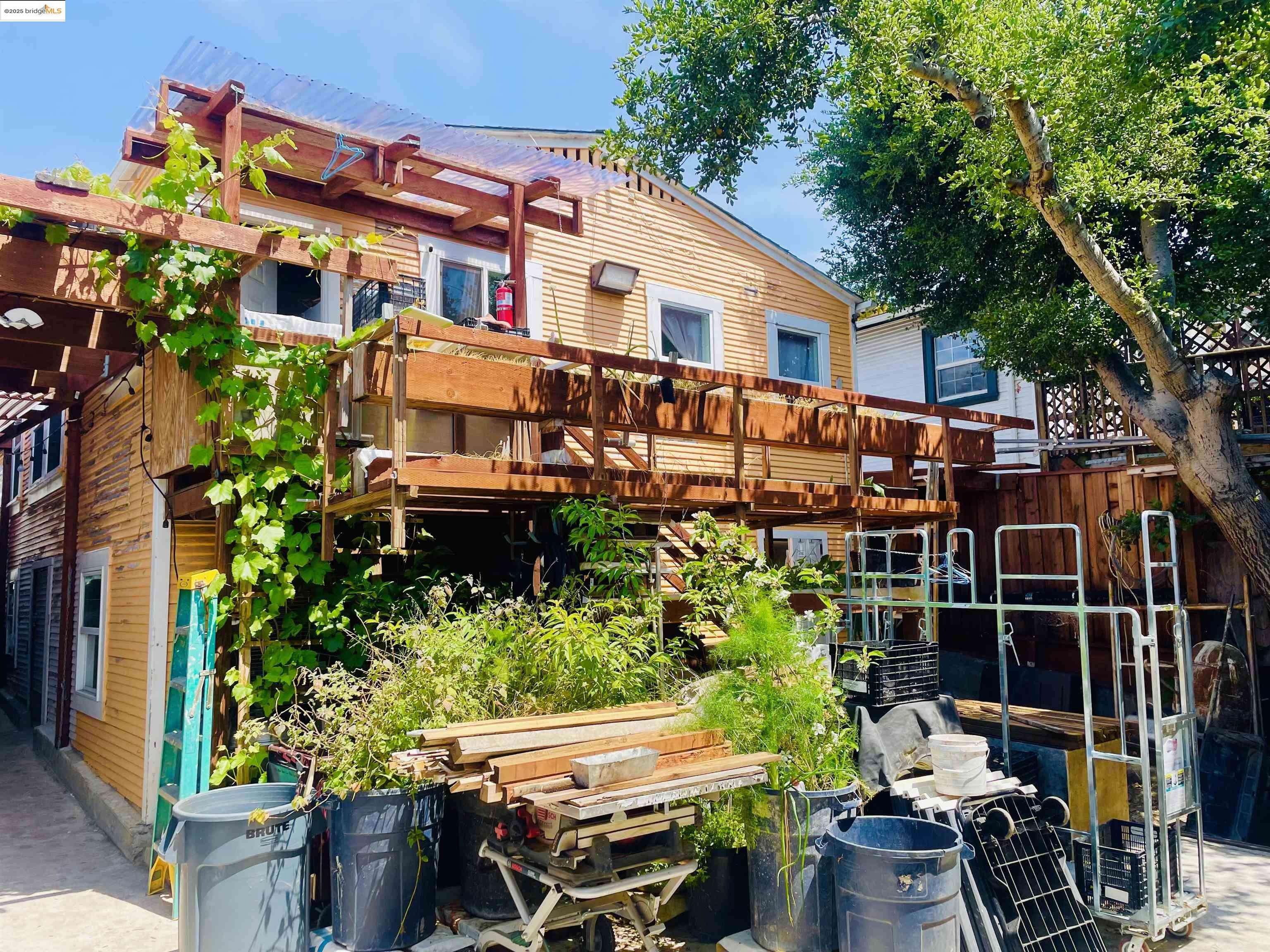 Oakland, CA 94606,1925 E 27th Street