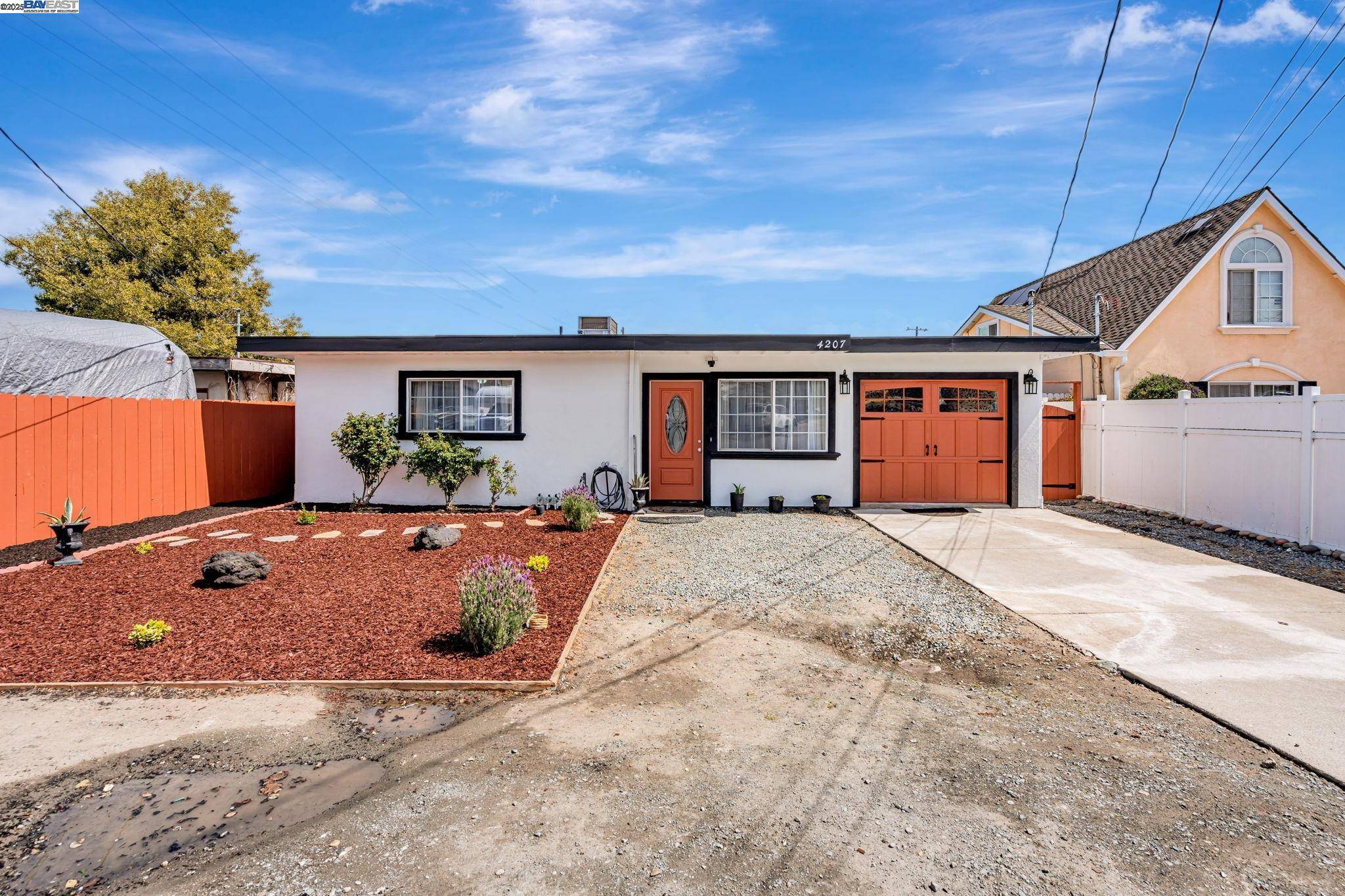 Martinez, CA 94553,4207 Valley