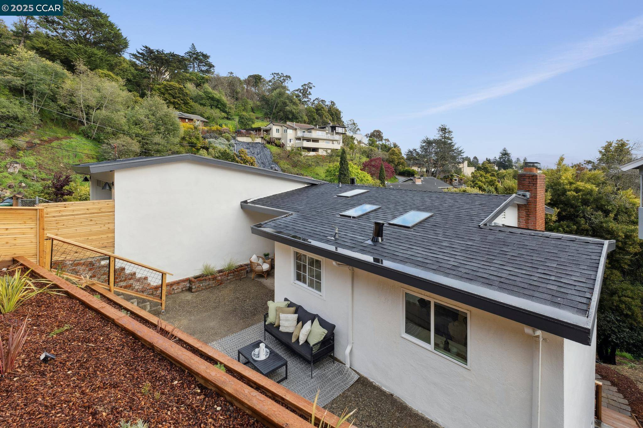 Piedmont, CA 94611,24 Somerset Rd
