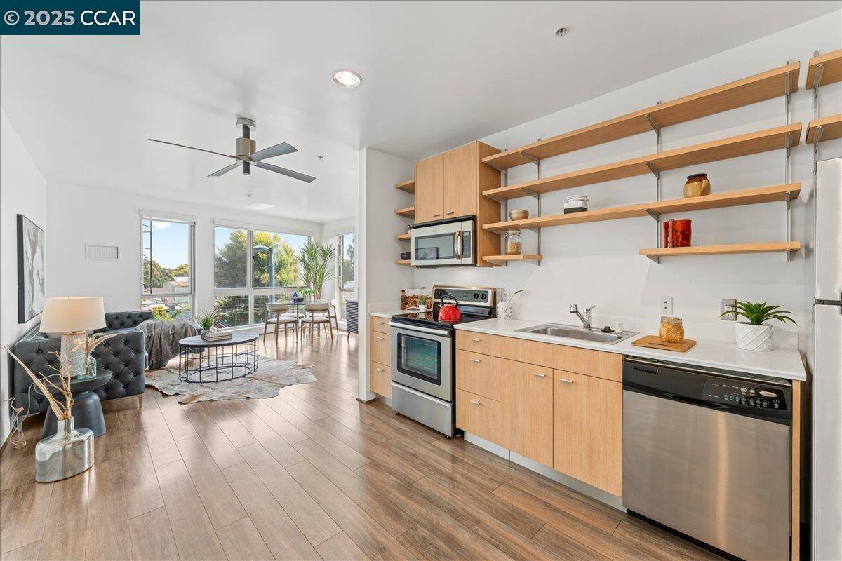 Oakland, CA 94607,1201 Pine St #365