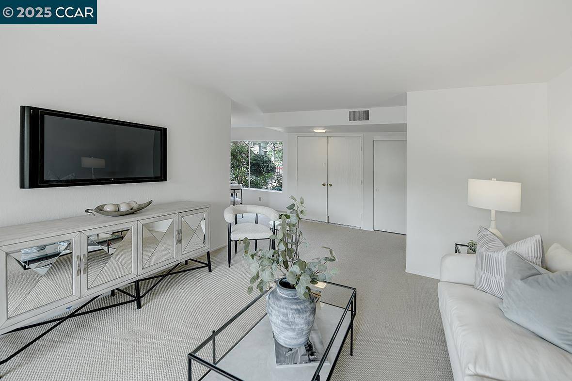 Walnut Creek, CA 94595,2175 Cactus Ct #4