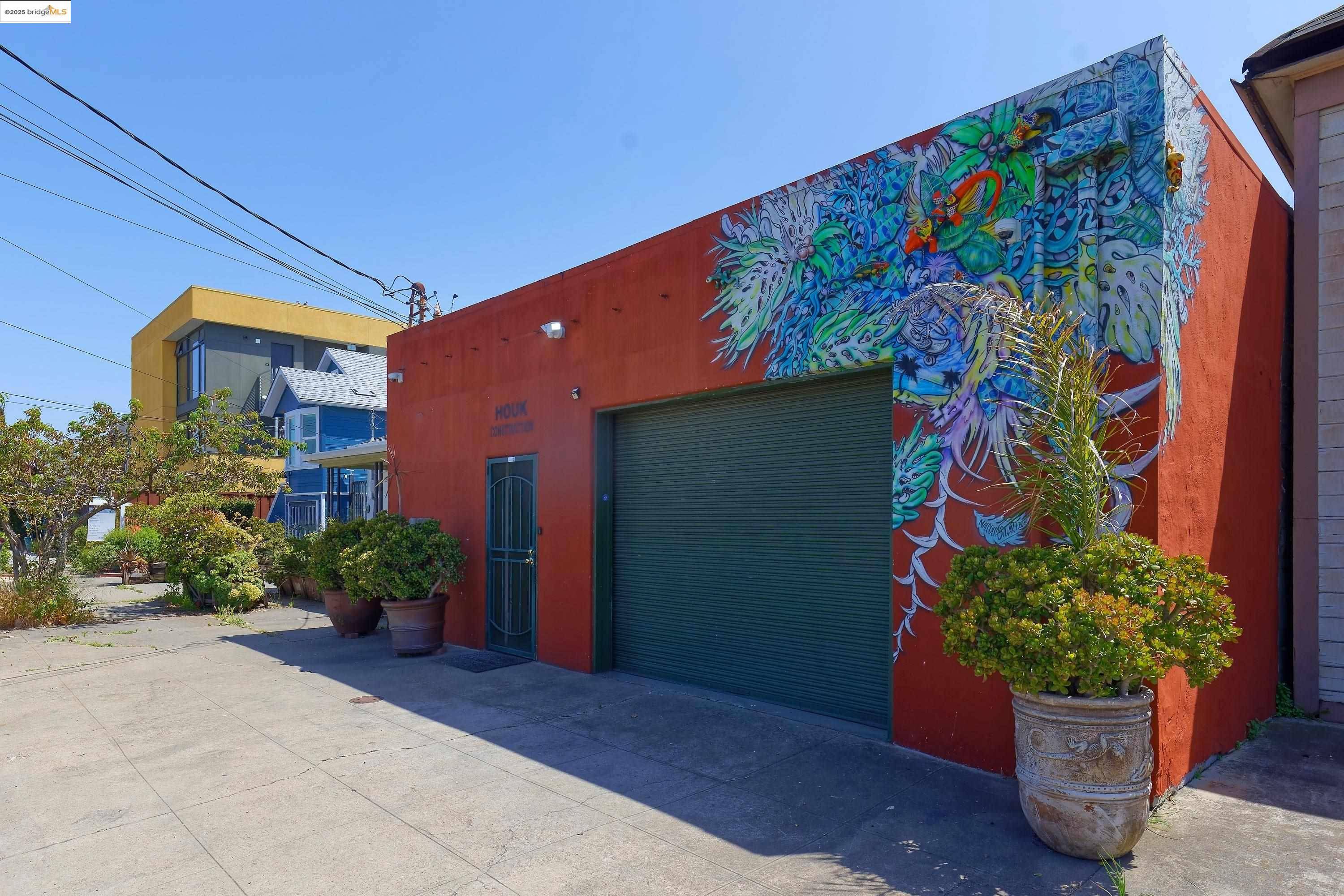 Oakland, CA 94601,3021 E 7Th St