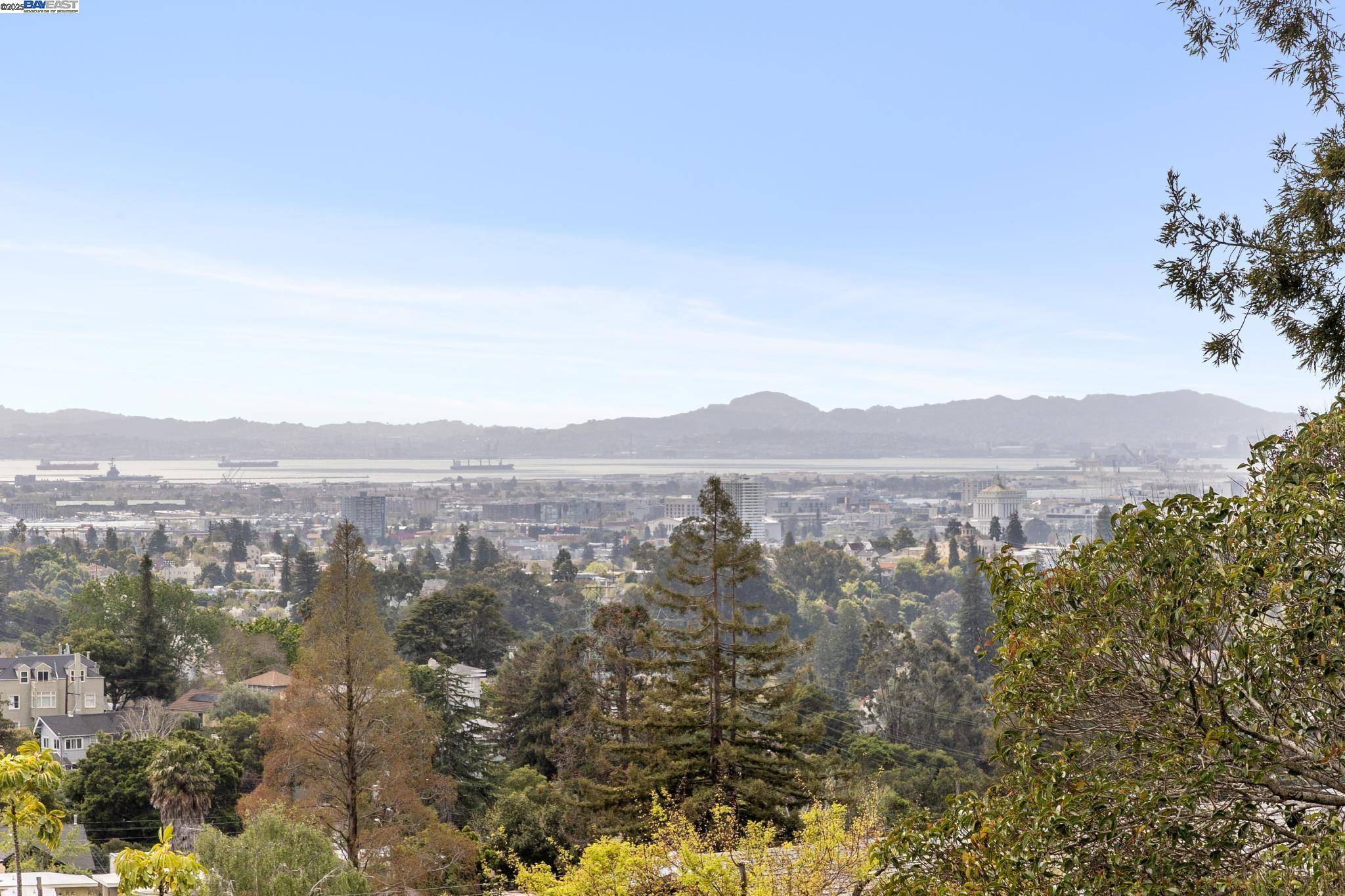 Oakland, CA 94602,4715 Edgewood Ave