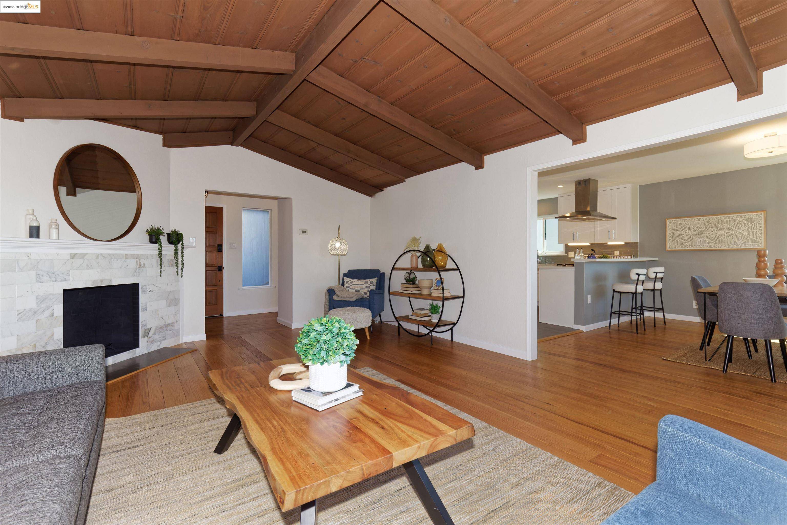 Oakland, CA 94602,2093 Braemar Rd