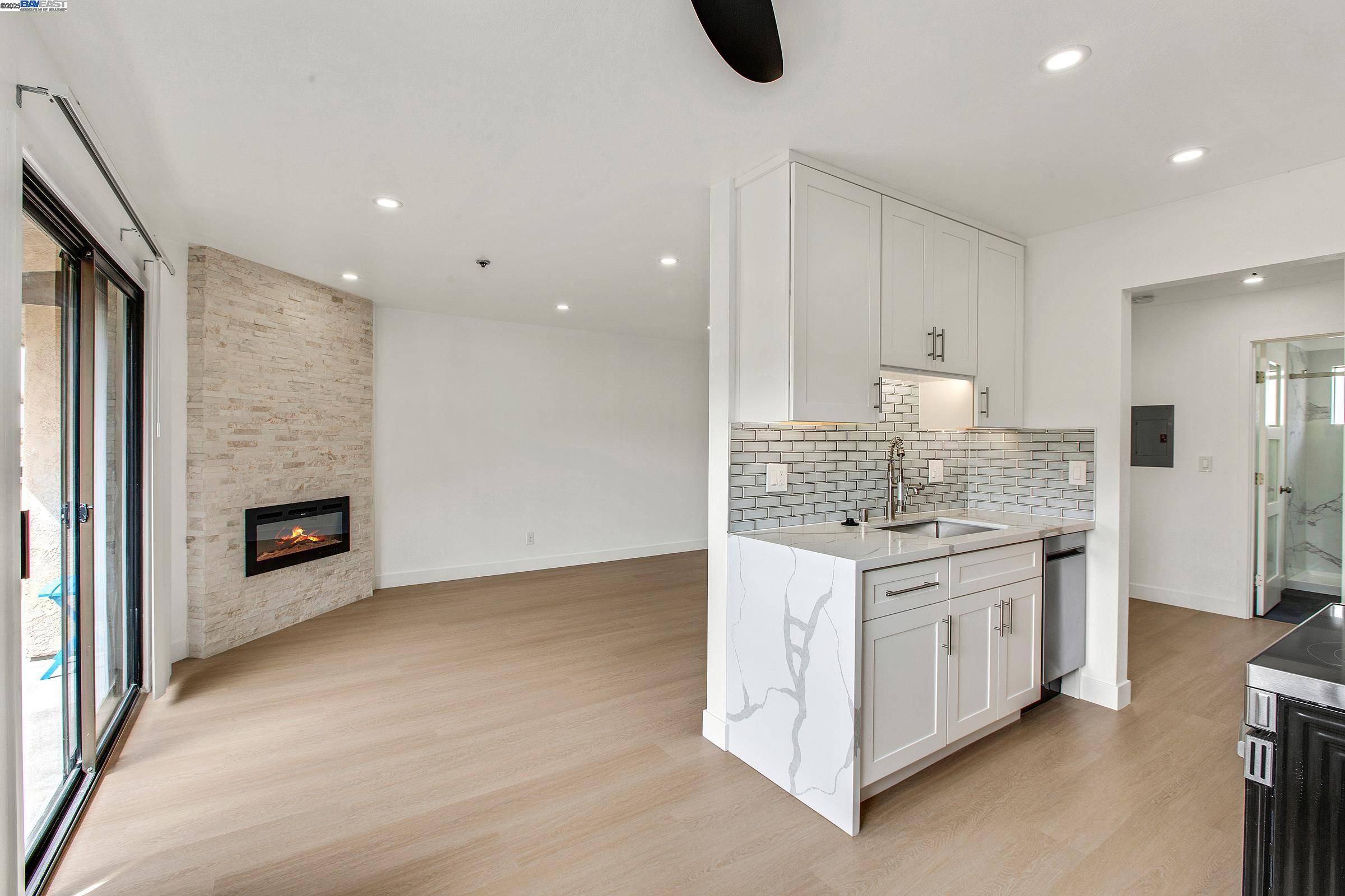 San Leandro, CA 94578,15059 Hesperian ##38