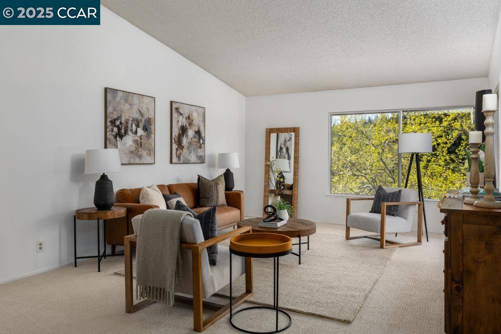 Walnut Creek, CA 94595,1935 Cactus Ct #5