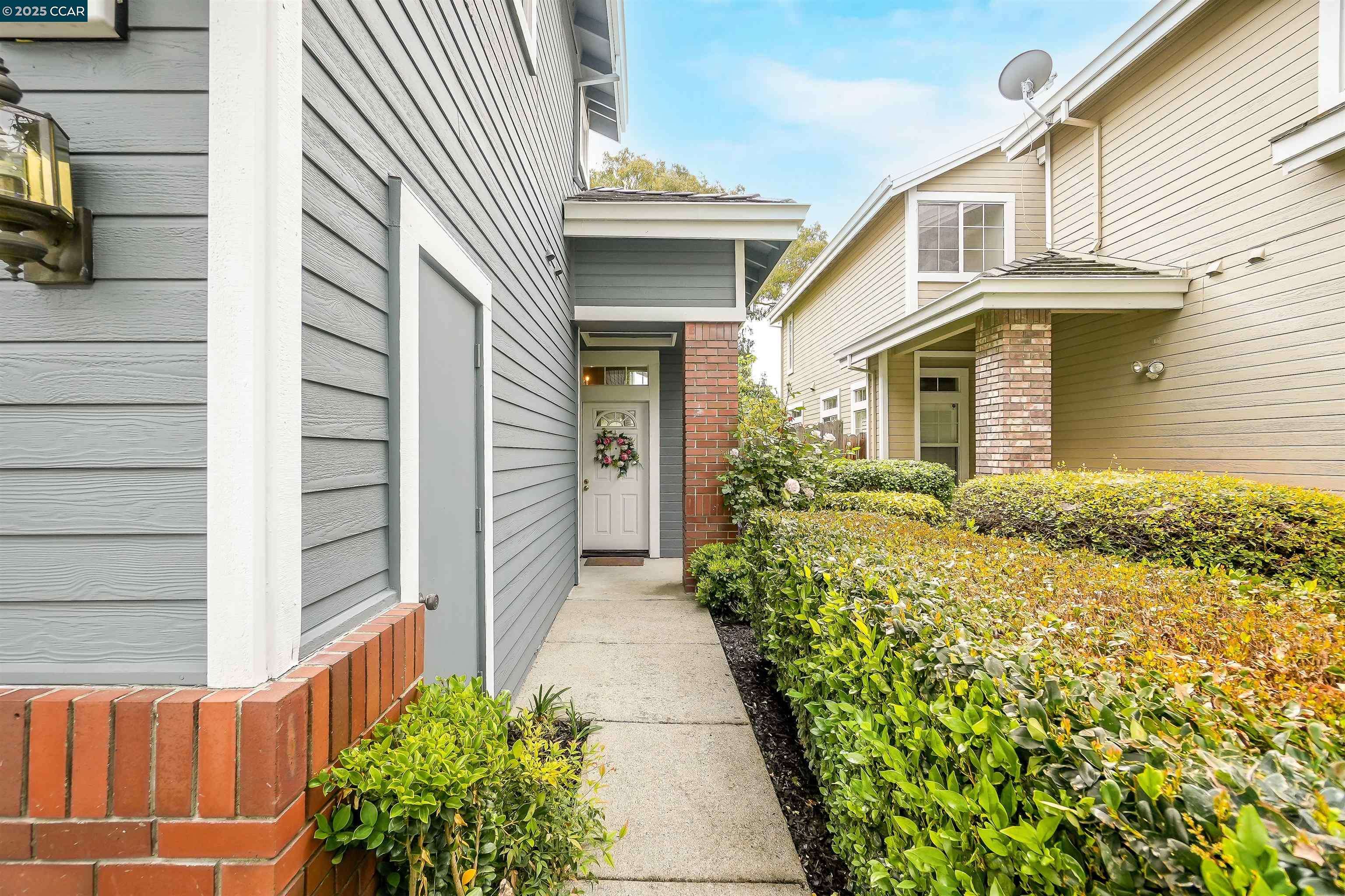 Hercules, CA 94547,266 Scotts Vly