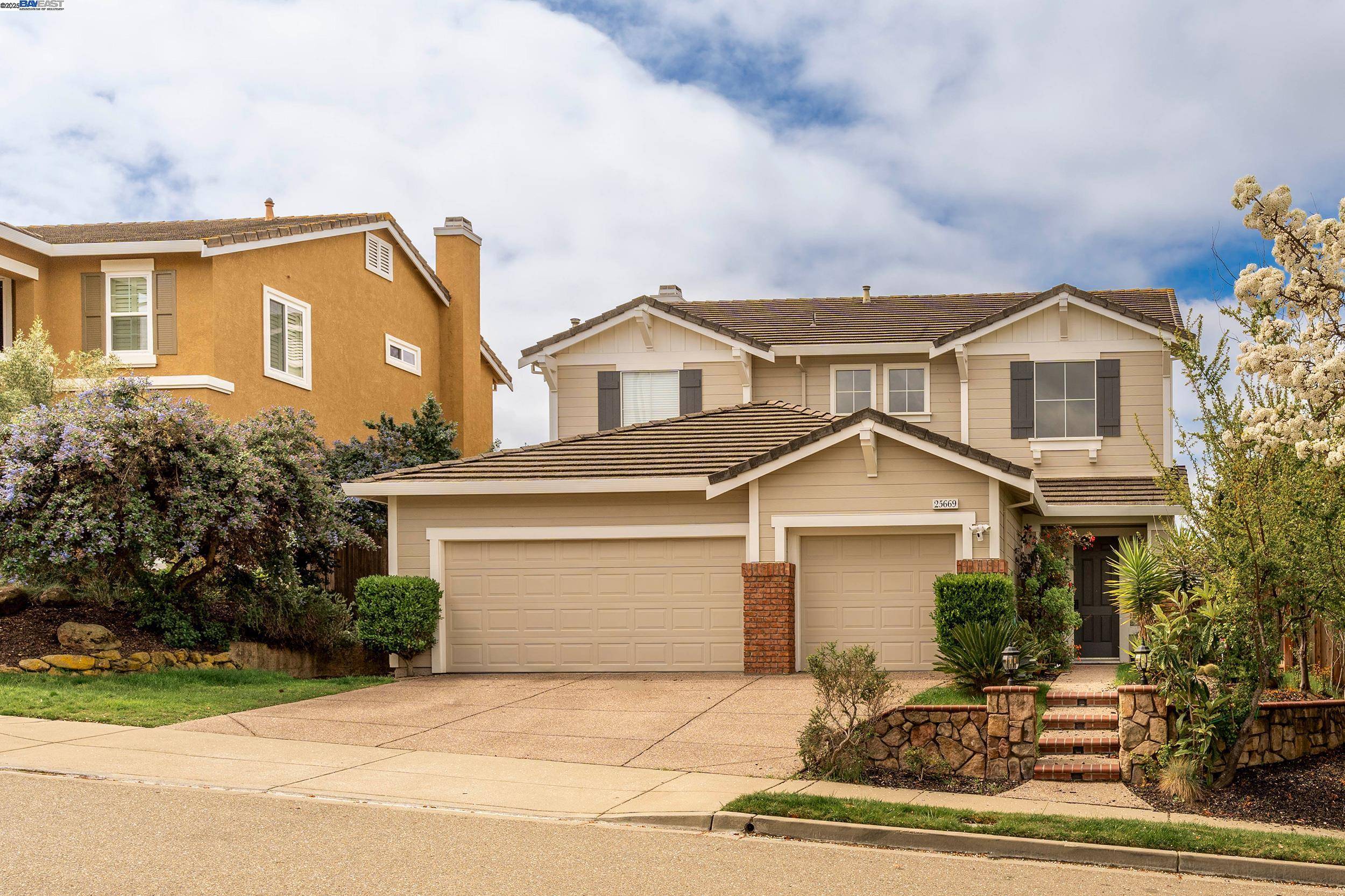 Castro Valley, CA 94552,25669 Crestfield Circle