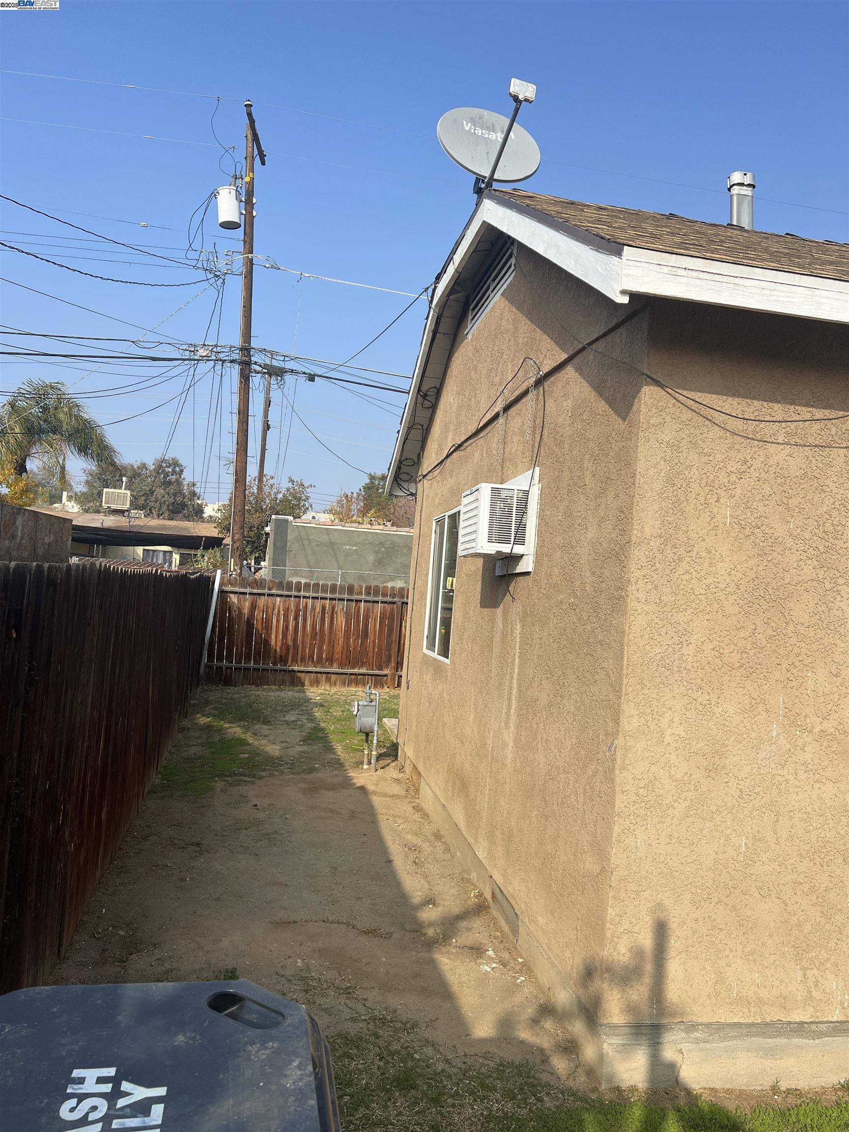 Bakersfield, CA 93305,710 Crawford Street #Duplex- Two 1BR